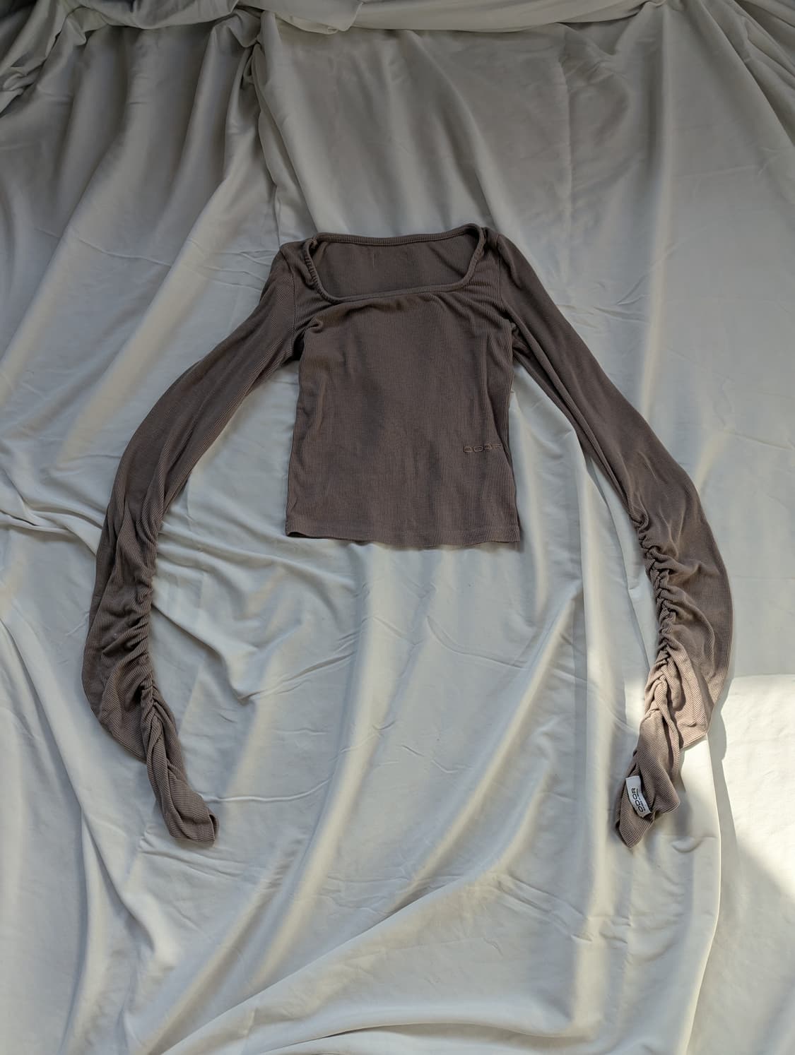 오도어 리뷰 (Leeve) Tee 티 MOCHA 상품이미지4