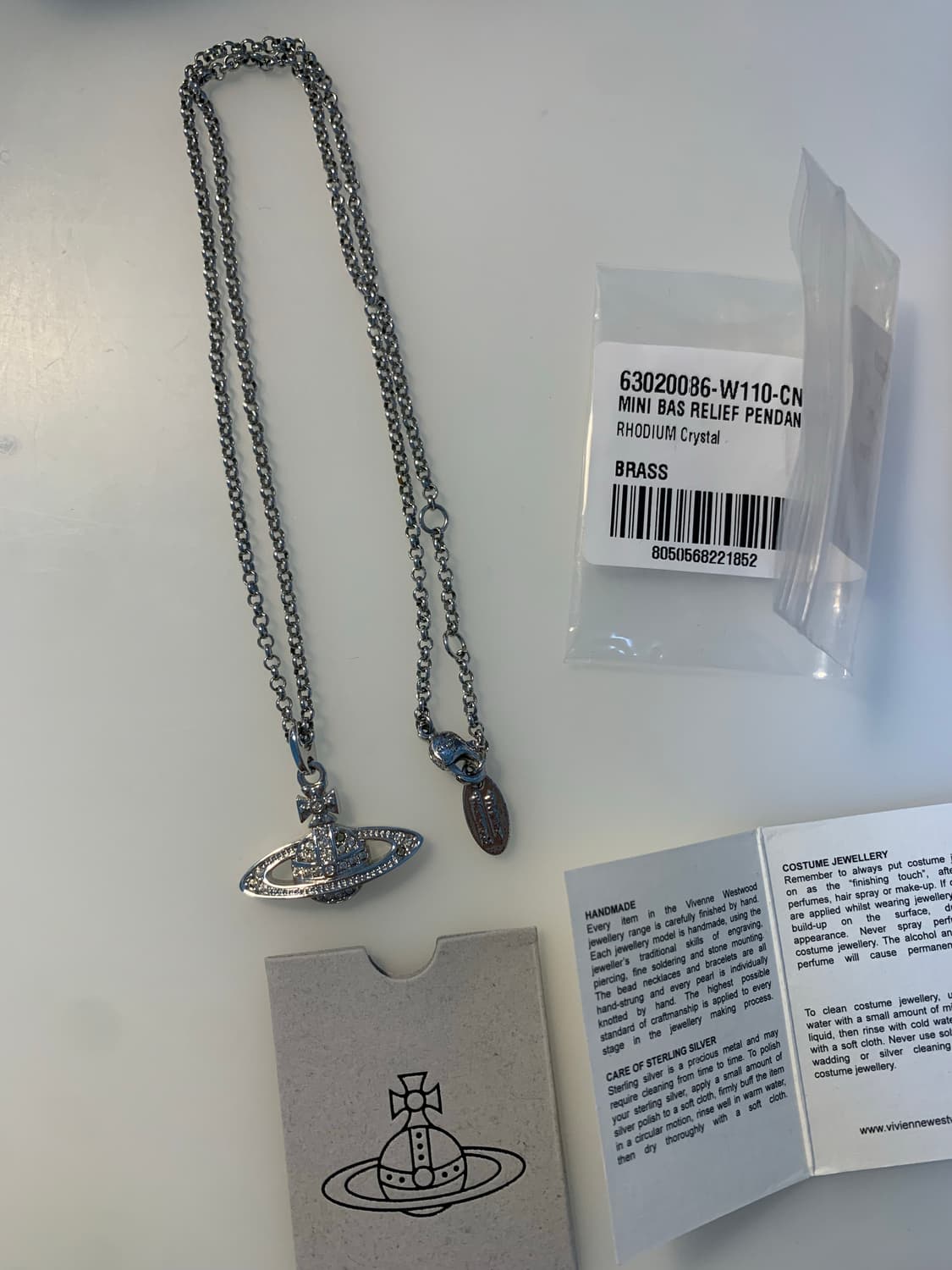 비비안웨스트우드 미니 바스 릴리프 목걸이 상품이미지3