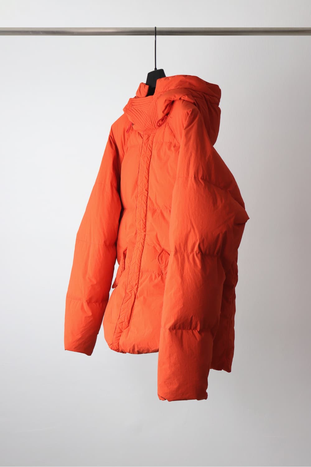 텐씨 아틱 후드 다운패딩 오렌지 48팝니다. 상품이미지2