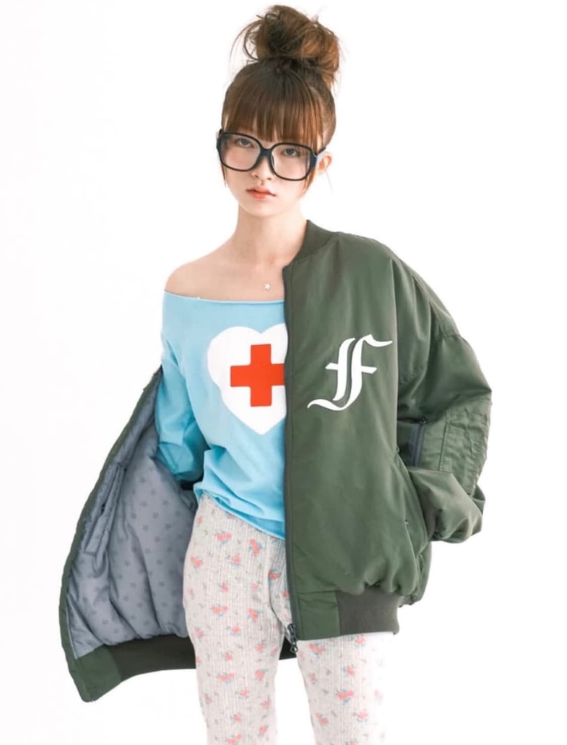 샵페어리 봄버 자켓 카키 구합니다!!!! 상품이미지1