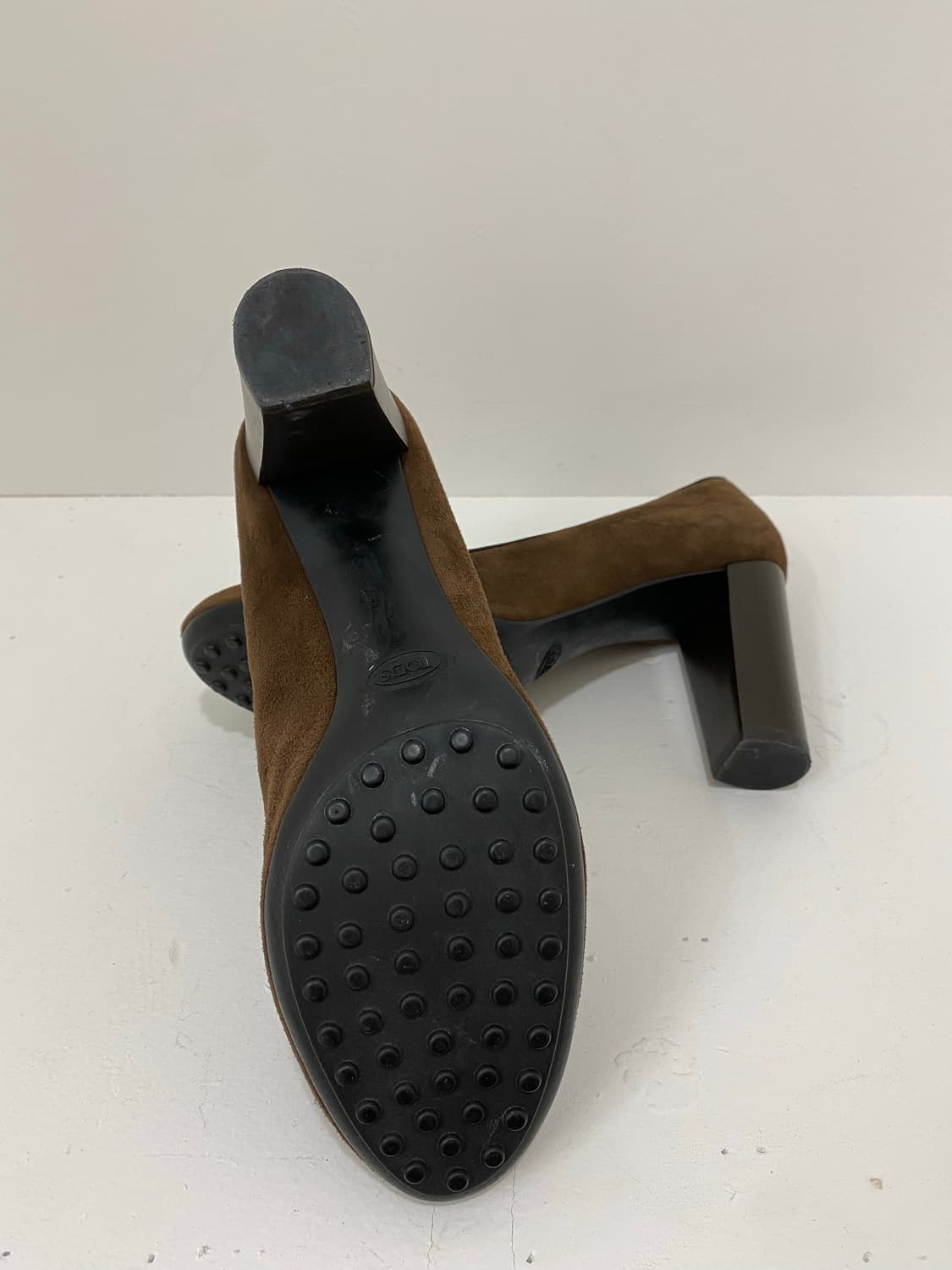 TOD’S 브라운 스웨이드 펌프스 상품이미지7