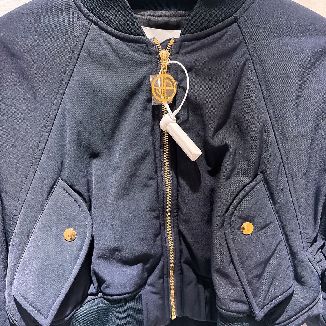 (정품/새상품) PATOU 파투 빠투 여성 네이비 크롭 보머 자켓 상품이미지2