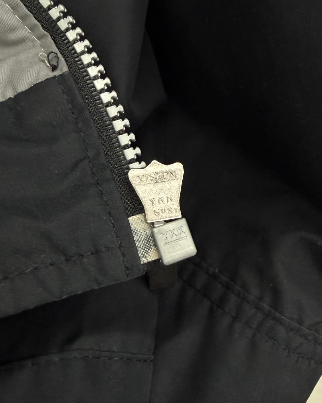 에르메네질도 제냐 스포츠 90s 폴리쉘 집업 자켓 상품이미지5