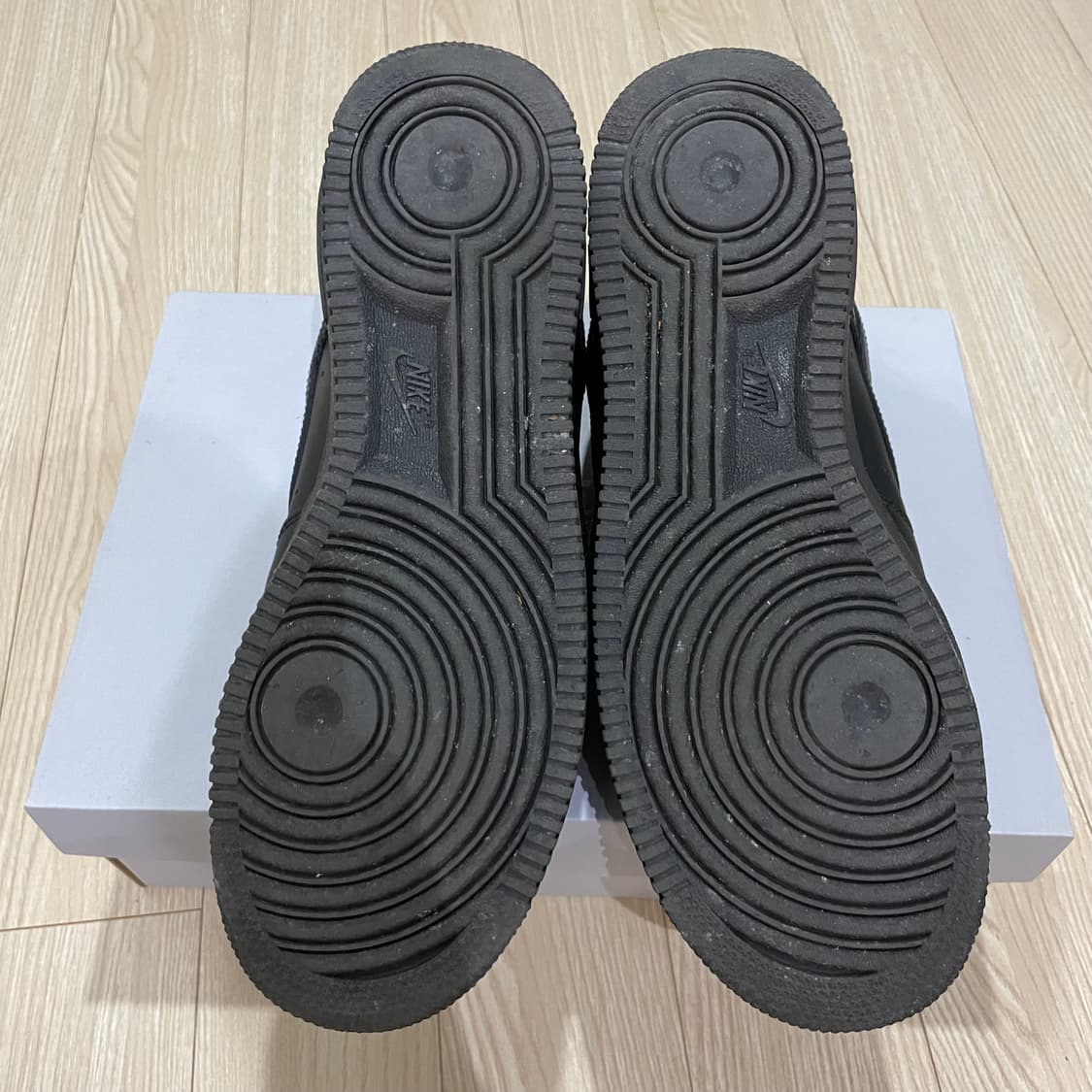 나이키 에어포스 1 '07 로우 트리플 블랙 CW2288-001 상품이미지4