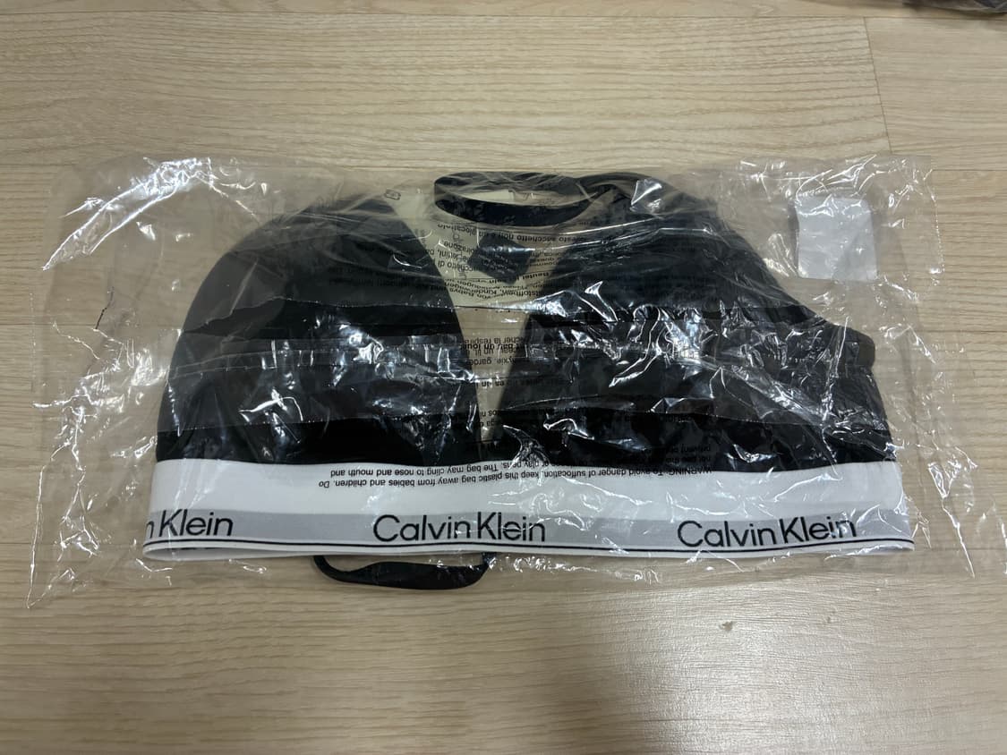 캘빈클라인 트라이앵글 제니 브라 M (블랙/그레이) 상품이미지3