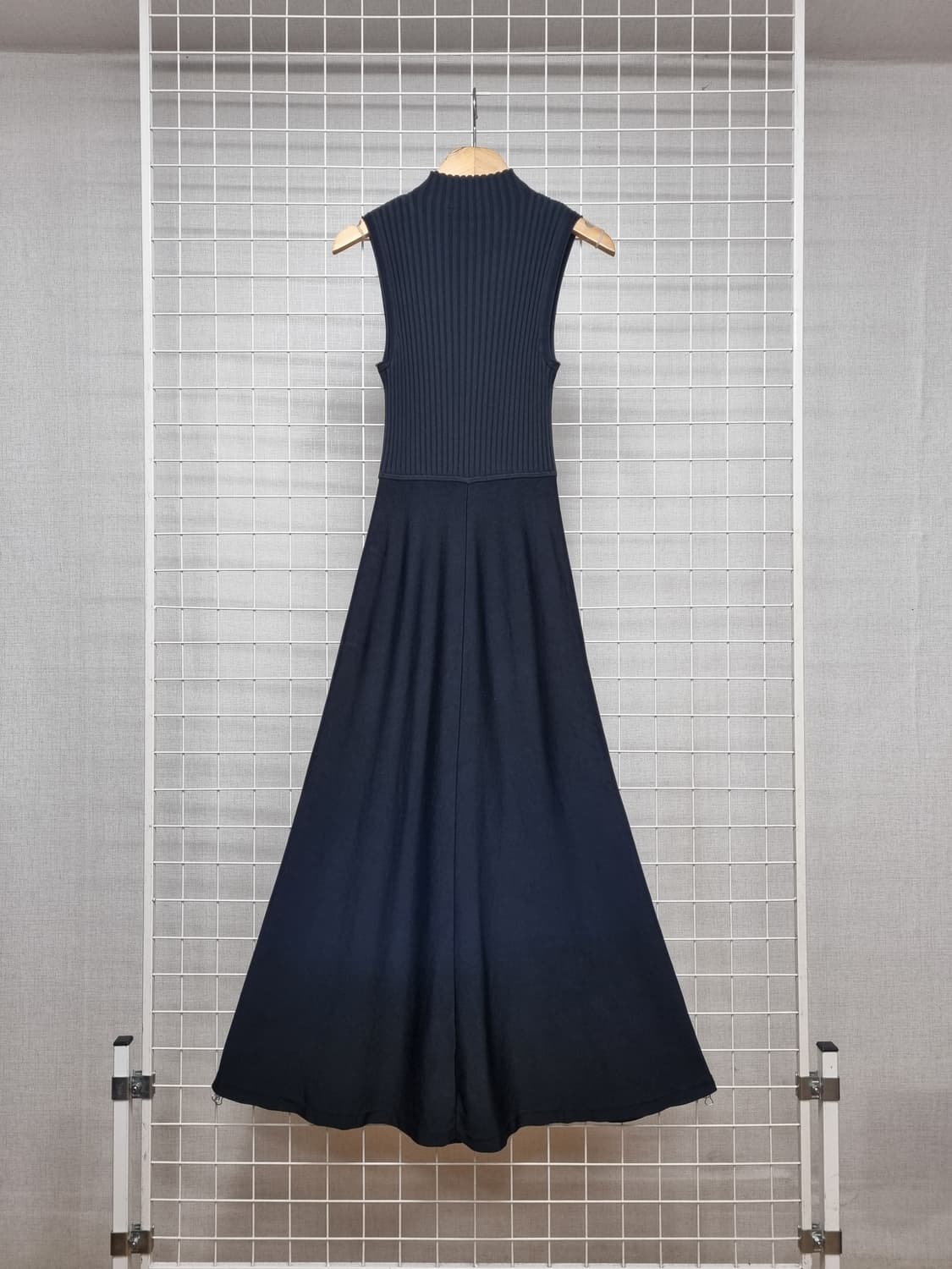 띠어리 니트원피스 P 상품이미지2