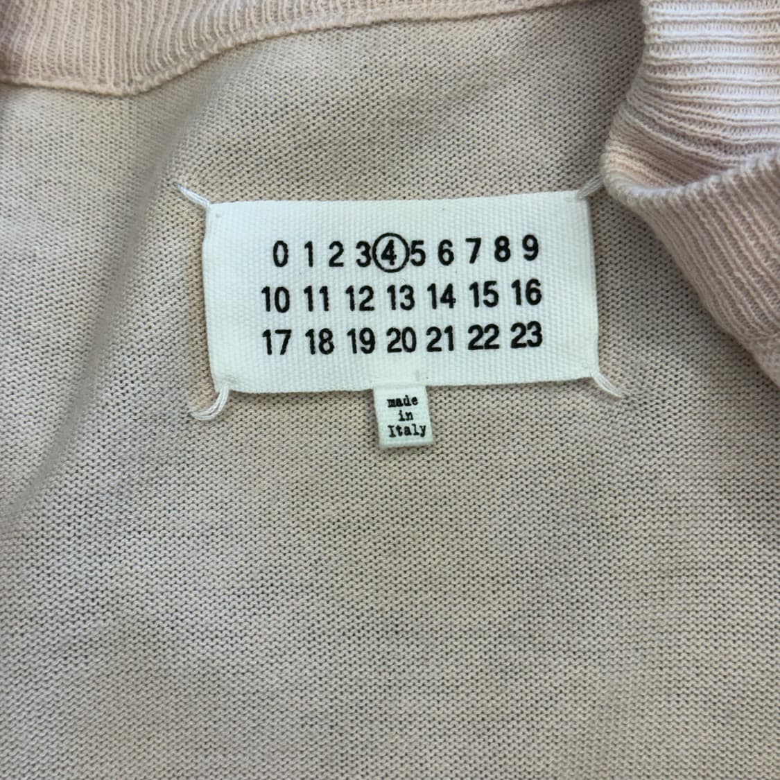 XS 메종 마르지엘라 오픈 숄더 브이넥 가디건 상품이미지4