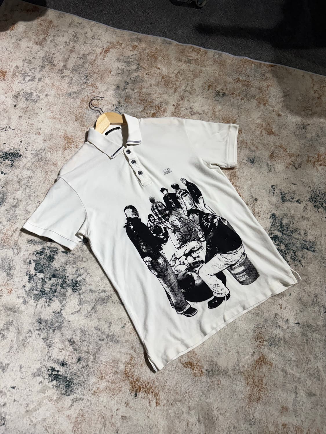 CP컴퍼니 스몰로고 커스텀 카라 반팔 티셔츠 상품이미지2