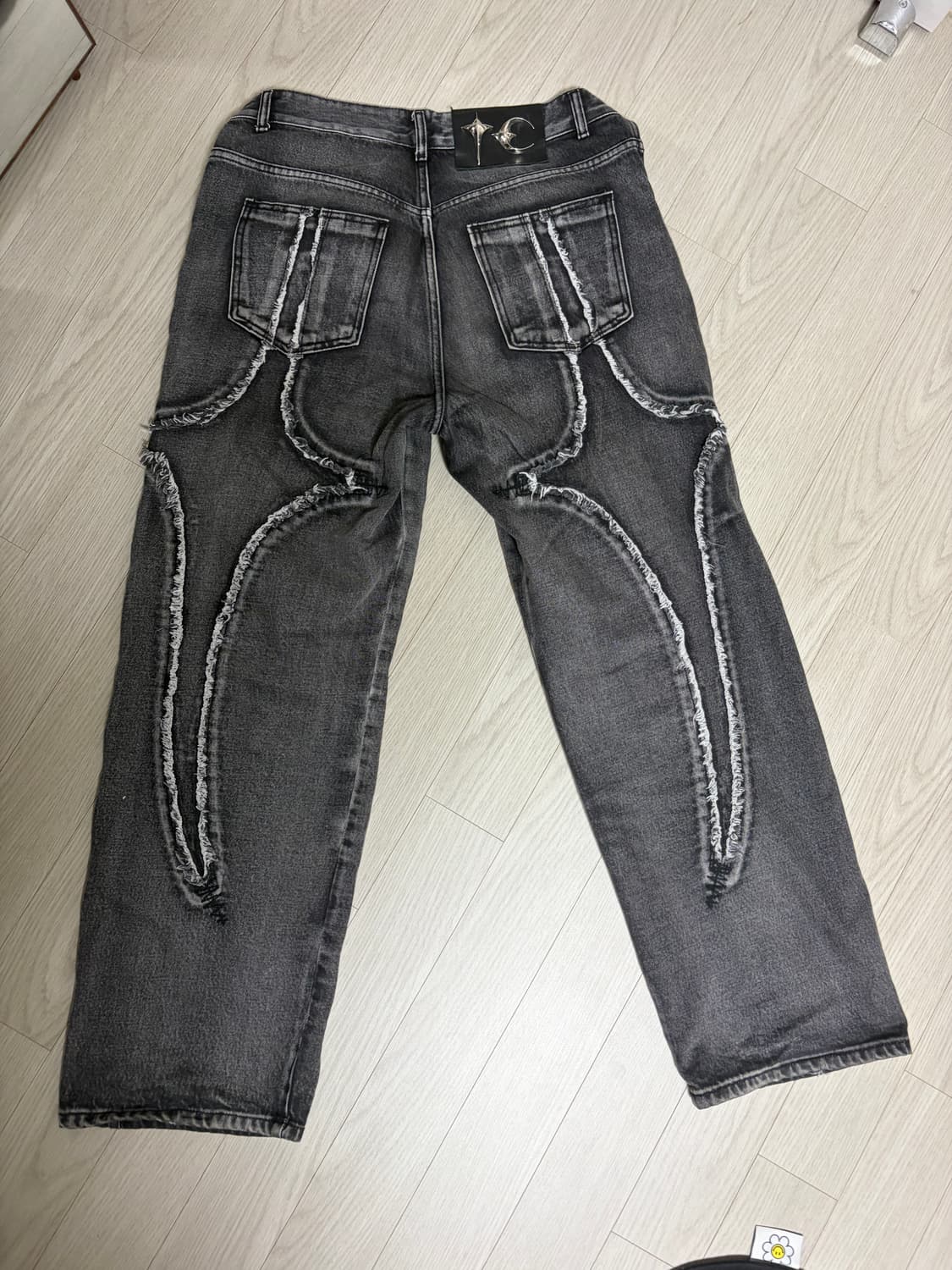 떠그클럽 트라이벌팬츠 판매합니다 상품이미지2