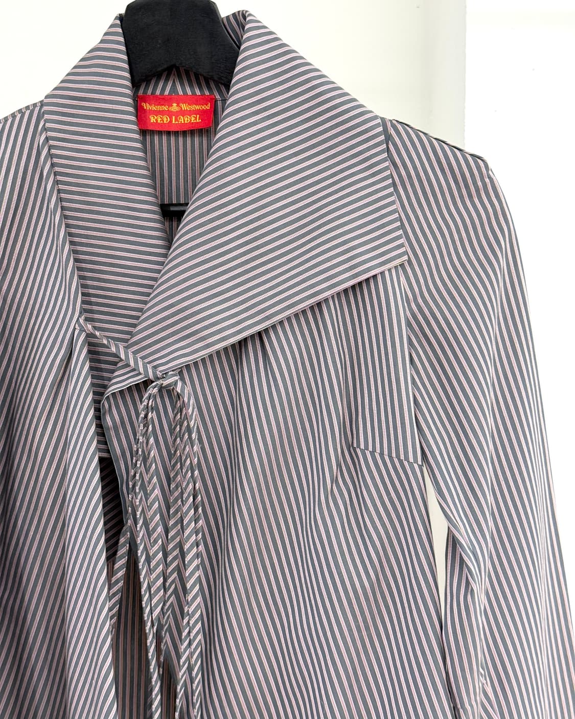 비비안 웨스트우드 레드라벨 스트라이프 코튼 타이 셔츠 상품이미지4