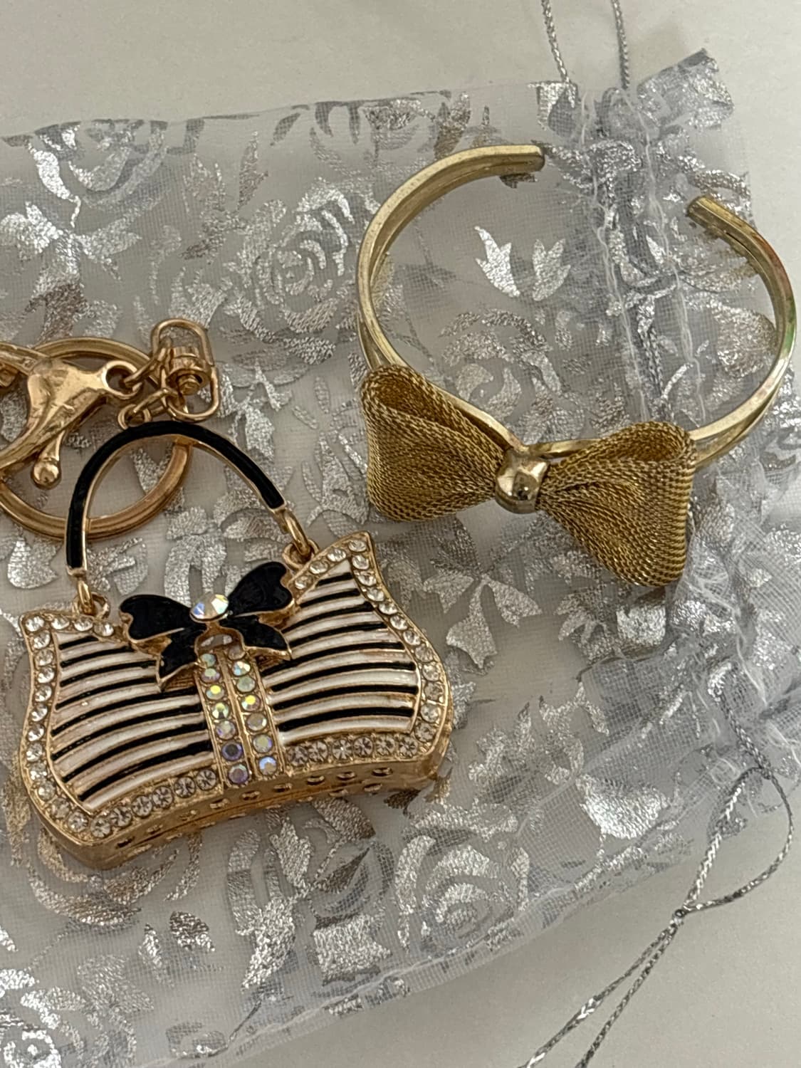 히메갸루 골드큐빅리본팔찌+ 블랙리본가방키링 상품이미지5