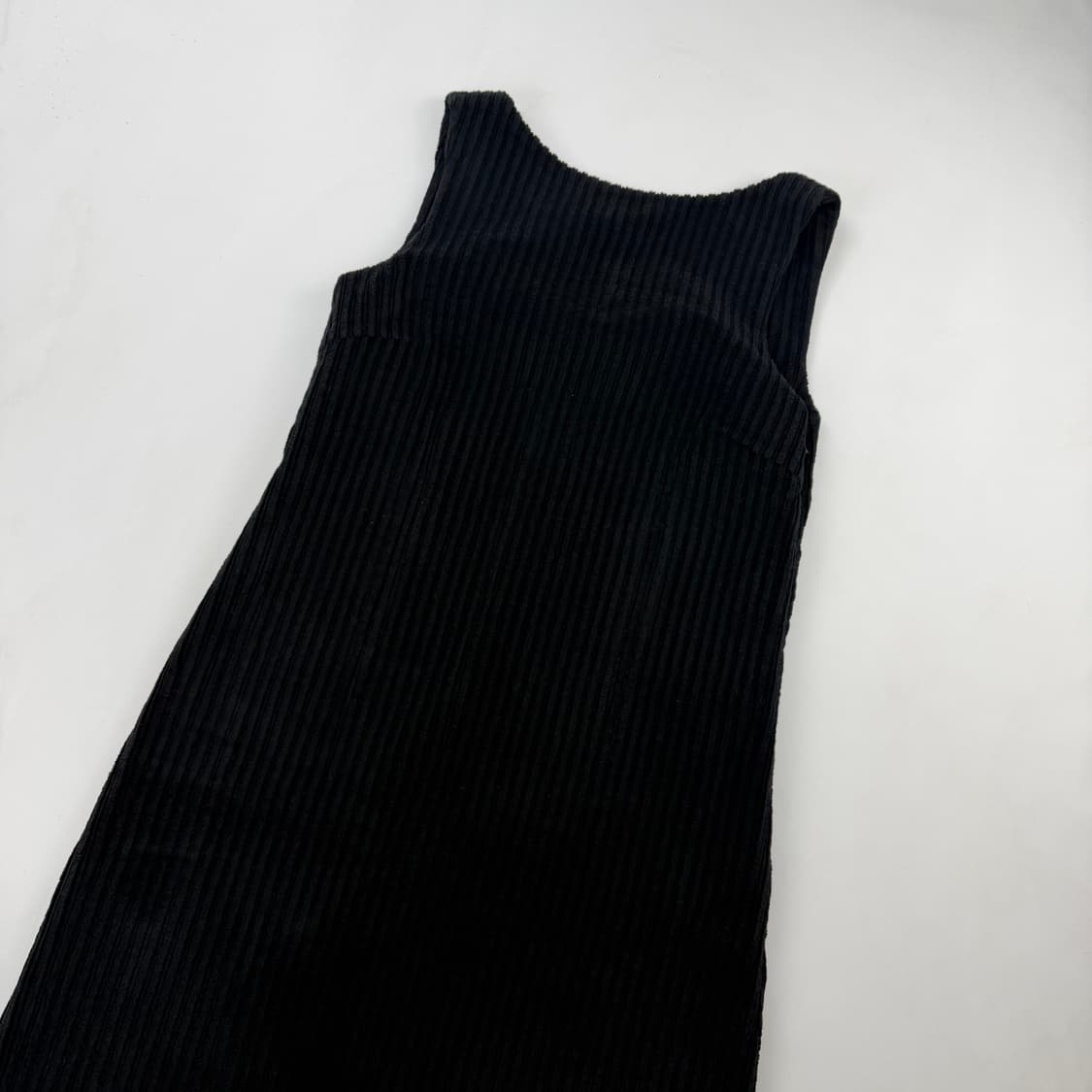 르누이 코듀로이 블랙 원피스 상품이미지3