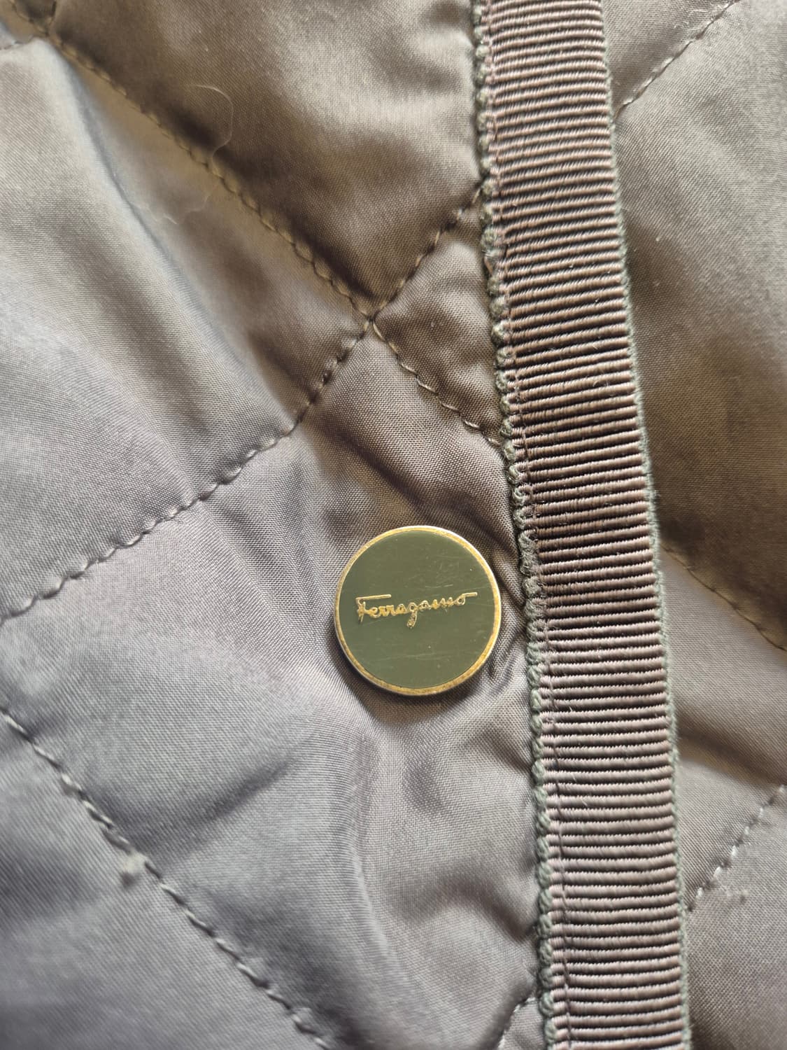 살바토레 페라가모 퀼팅 자켓 M사이즈입니다 상품이미지4