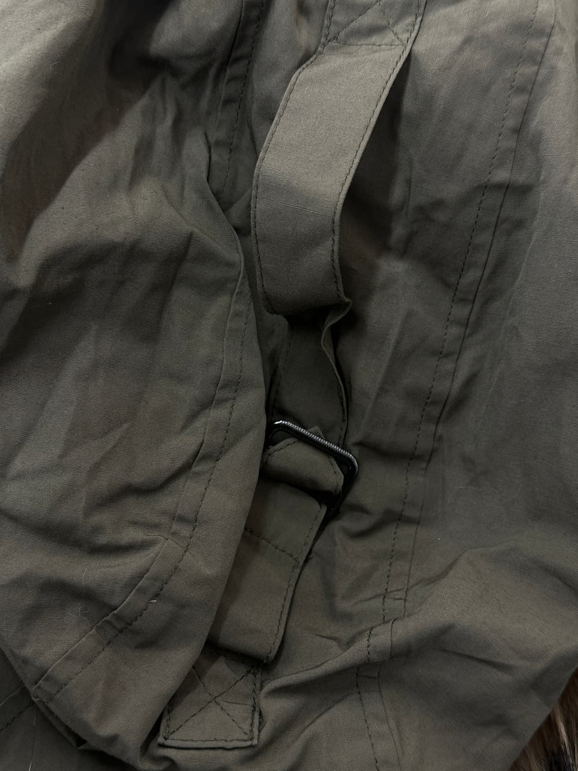 빈티지 퍼 올리브그린 카키 그런지 허리라인 겨울 구스패딩  상품이미지4