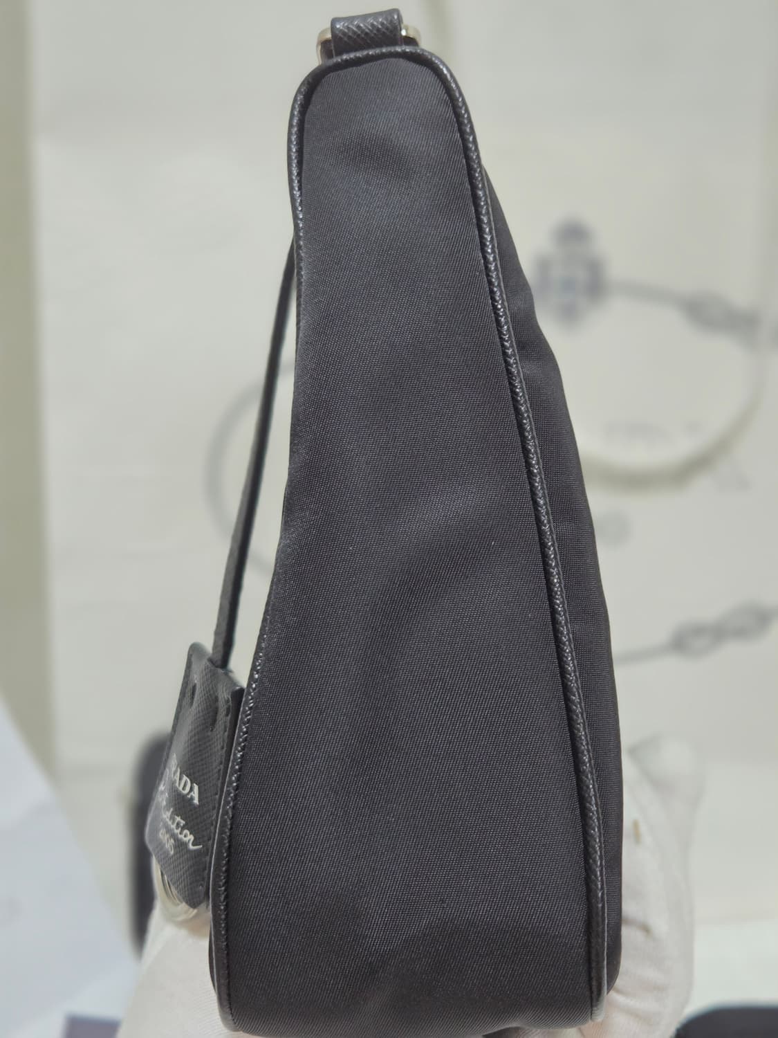 [새상품급] 프라다 리에디션 테수토 은장 체인 호보백  상품이미지7