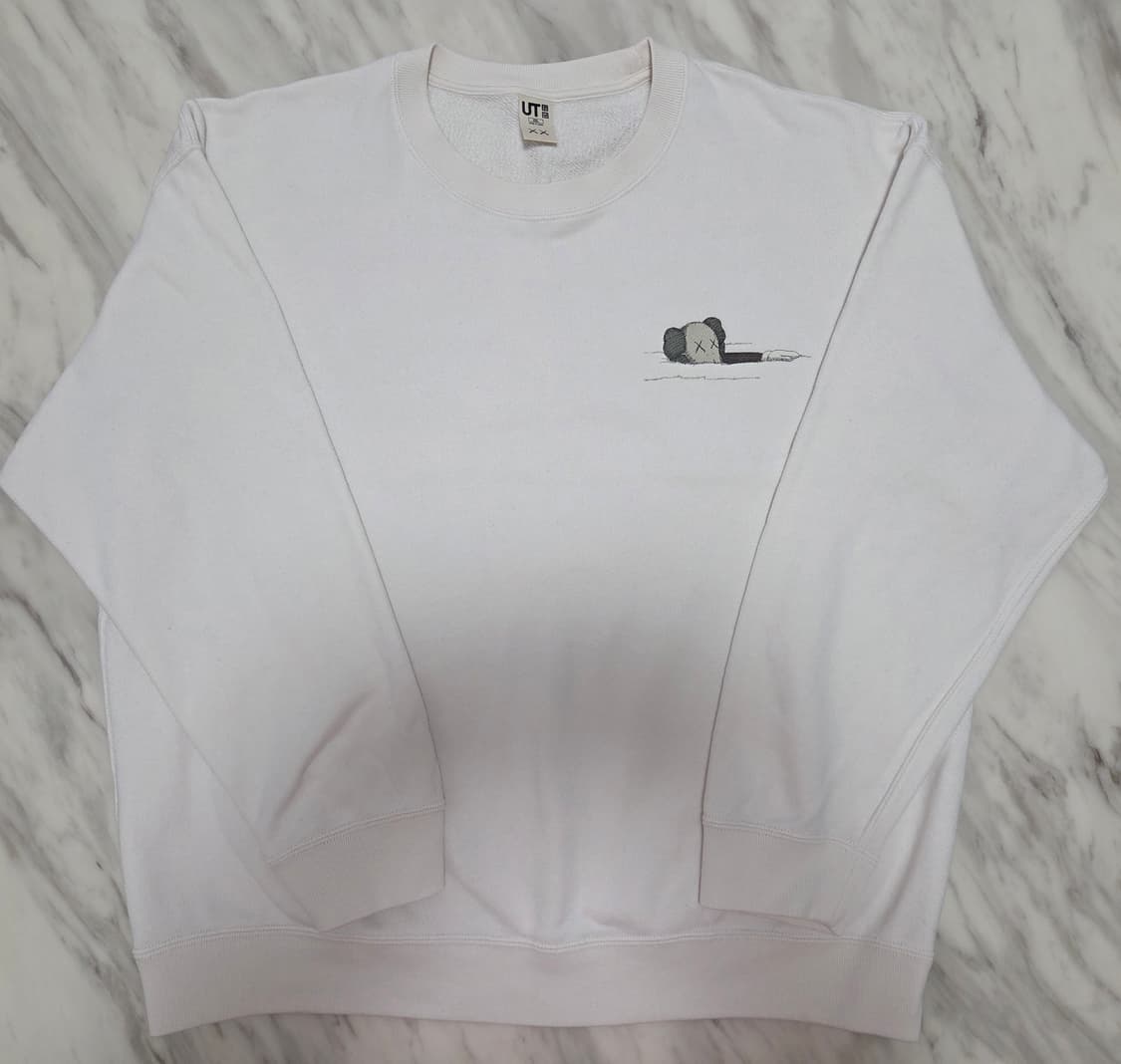 유니클로 X 카우스 크루넥 맨투맨 상품이미지2