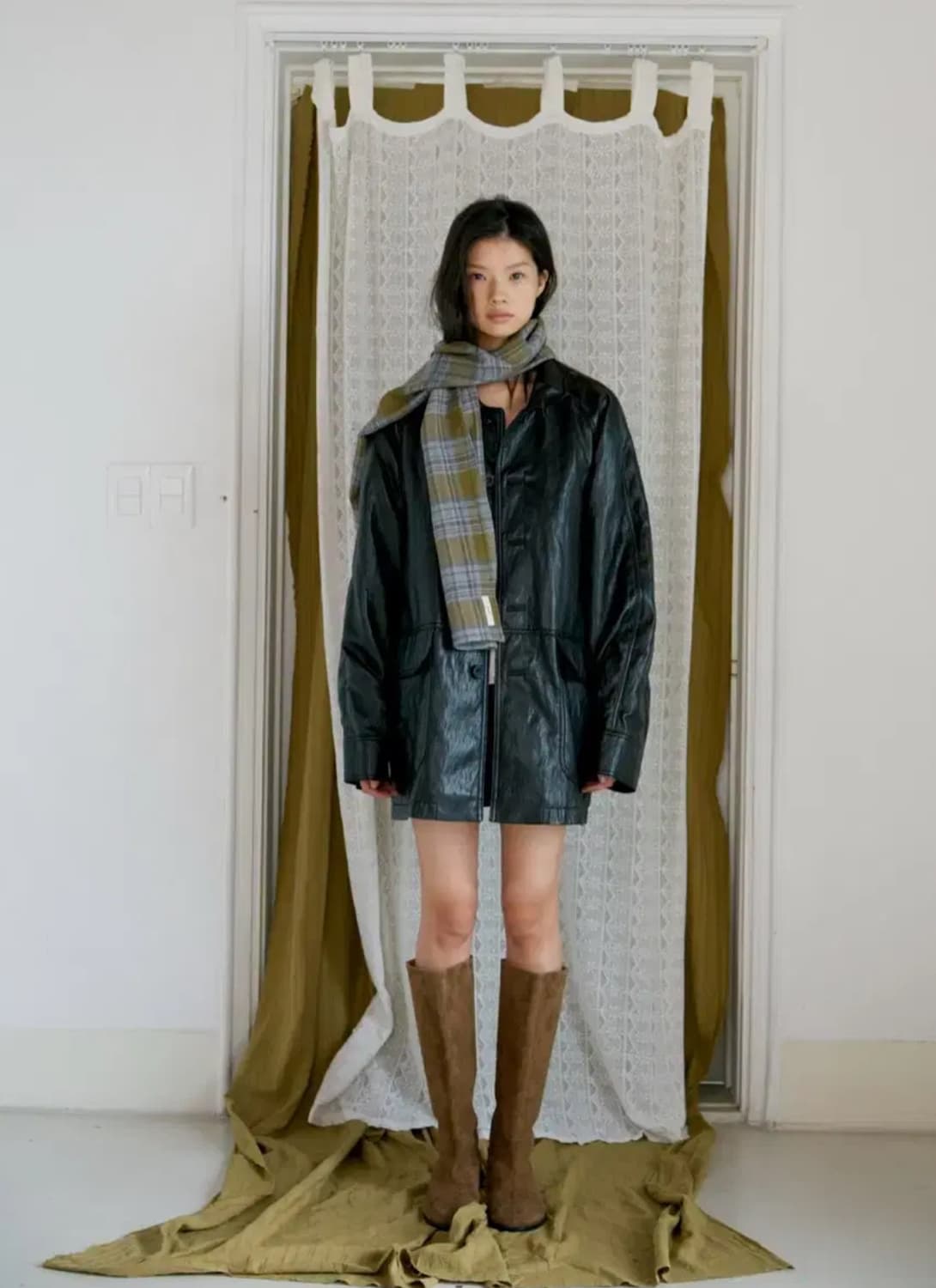 포에트서울 soft leather trench coat 레더코트 상품이미지1