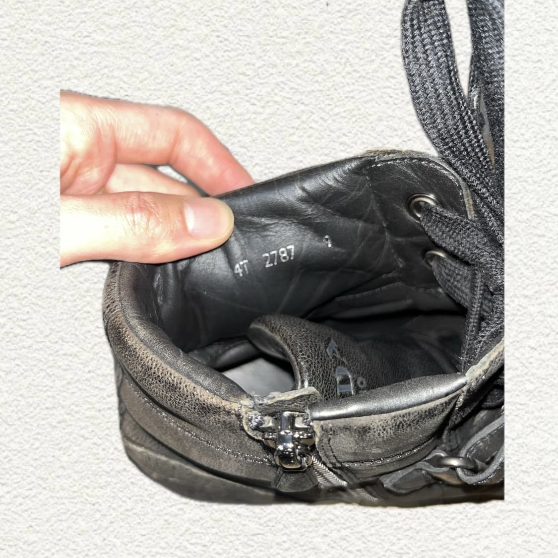 프라다 블랙 가죽 하이탑 스니커즈 9사이즈 (275) 상품이미지10