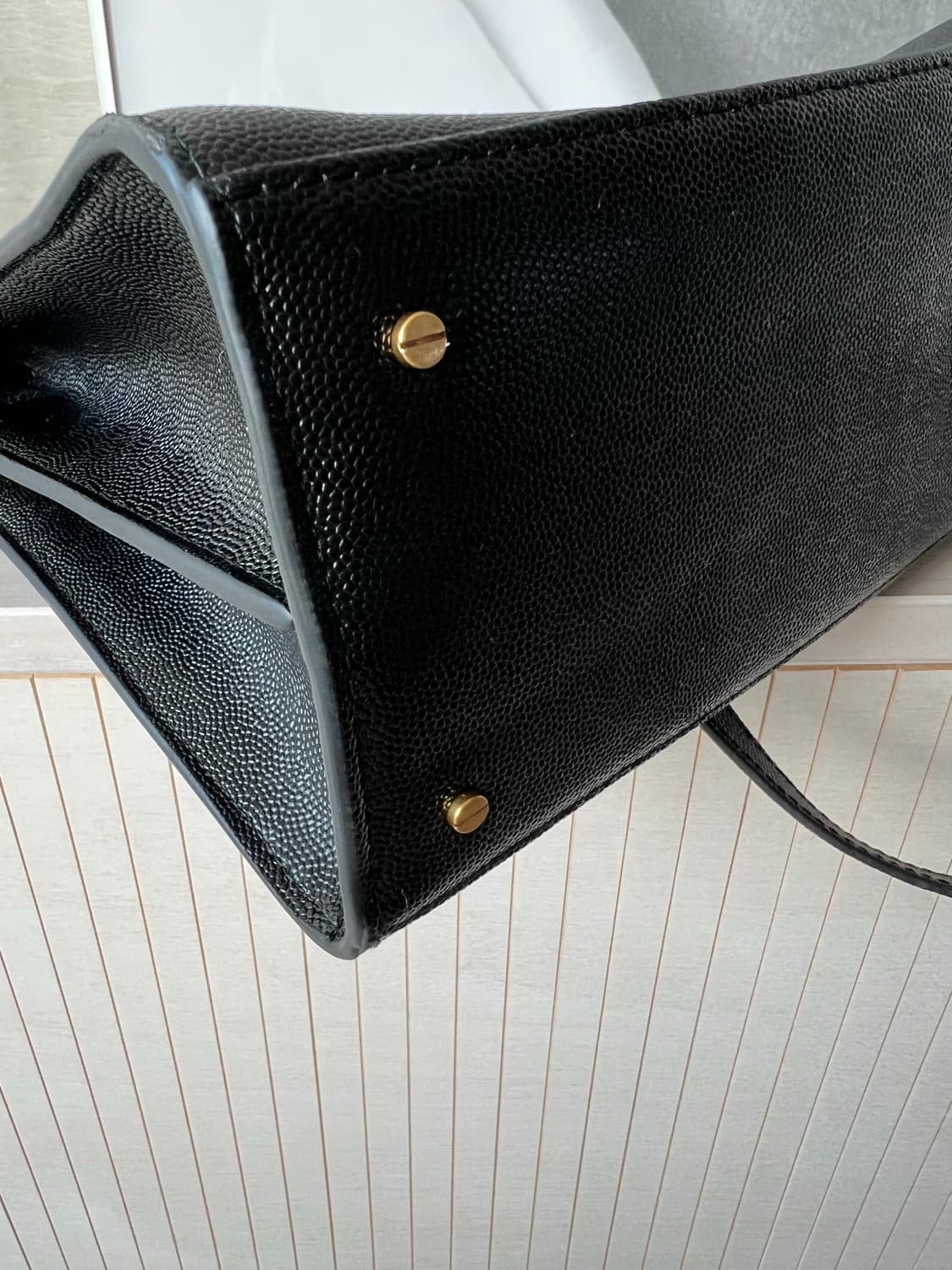 입생로랑 정품 핸드백 상품이미지4