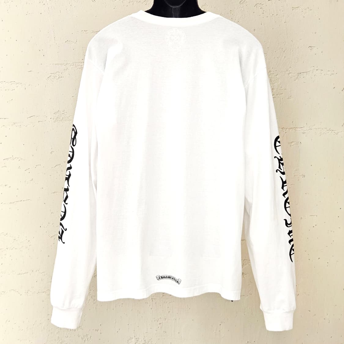 [XXL] 크롬하츠 넥 레터링 롱슬리브 화이트 B1213C138 상품이미지4