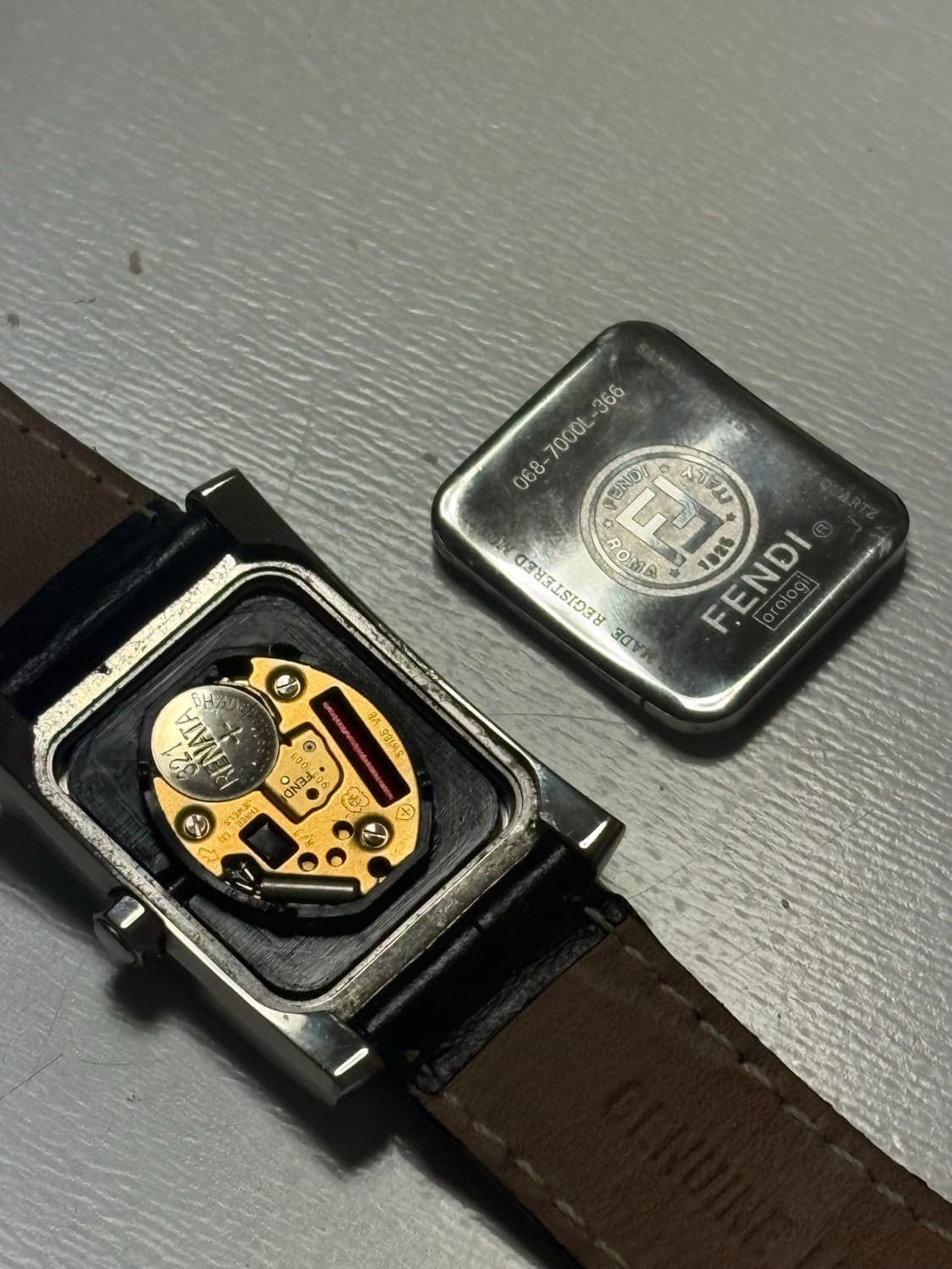 펜디 여성 시계 판매합니다 상품이미지4