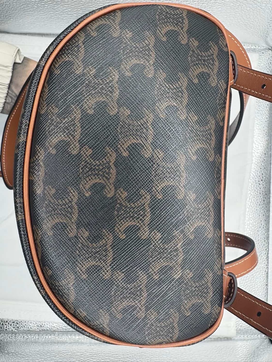 셀린느 미니 풀코 백팩 상품이미지9