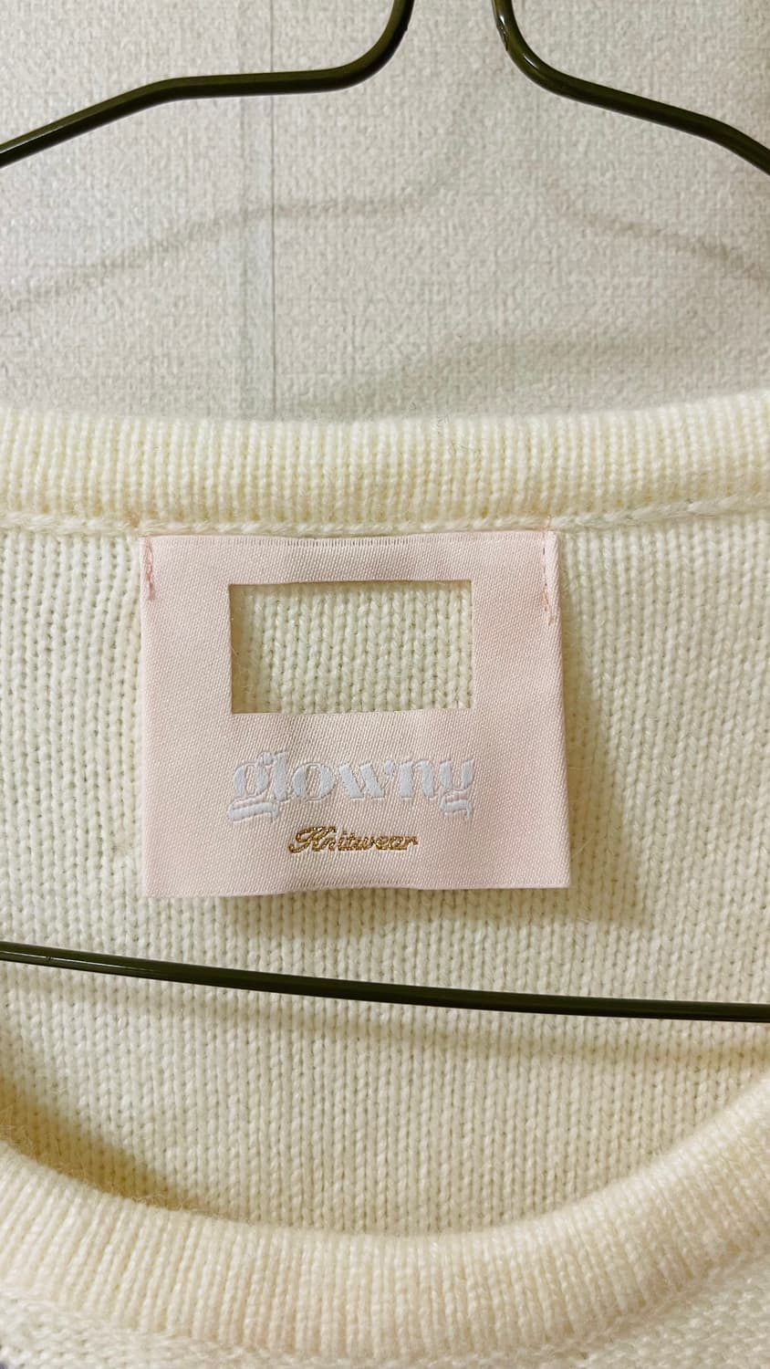 새상품) 글로니 Glowny 섈리 16플라워 꽃자수 아이보리 니트 정가  상품이미지5