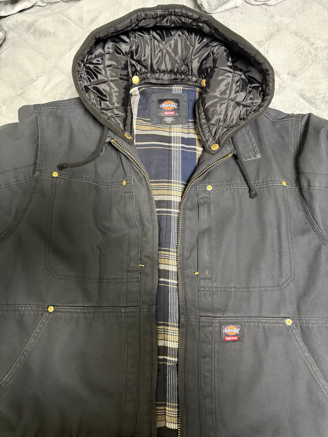 슈프림 x 디키즈 후드 워크 자켓 블랙 - 24FW 상품이미지2