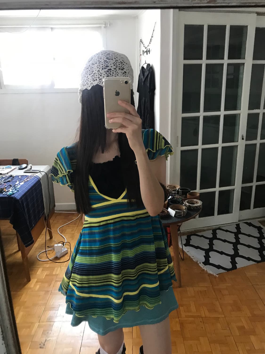 vintage pattern v-neck mash top 상품이미지7