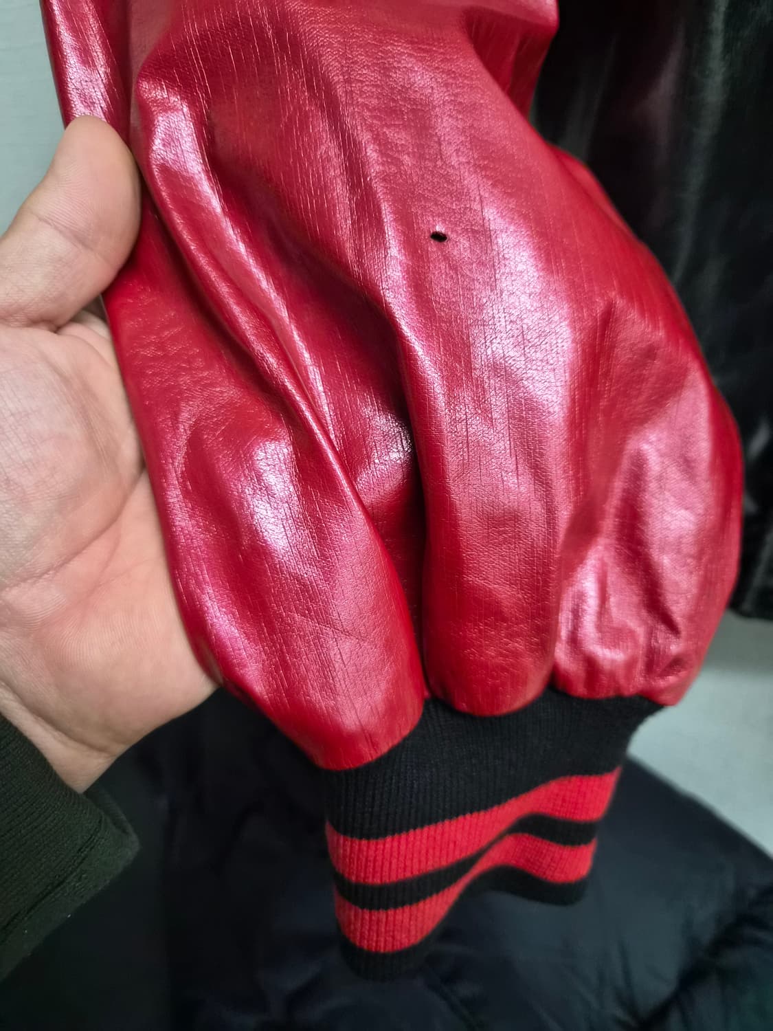 105) 데상트 17시즌 LG트윈스 유광 춘추 점퍼 팝니다 상품이미지3