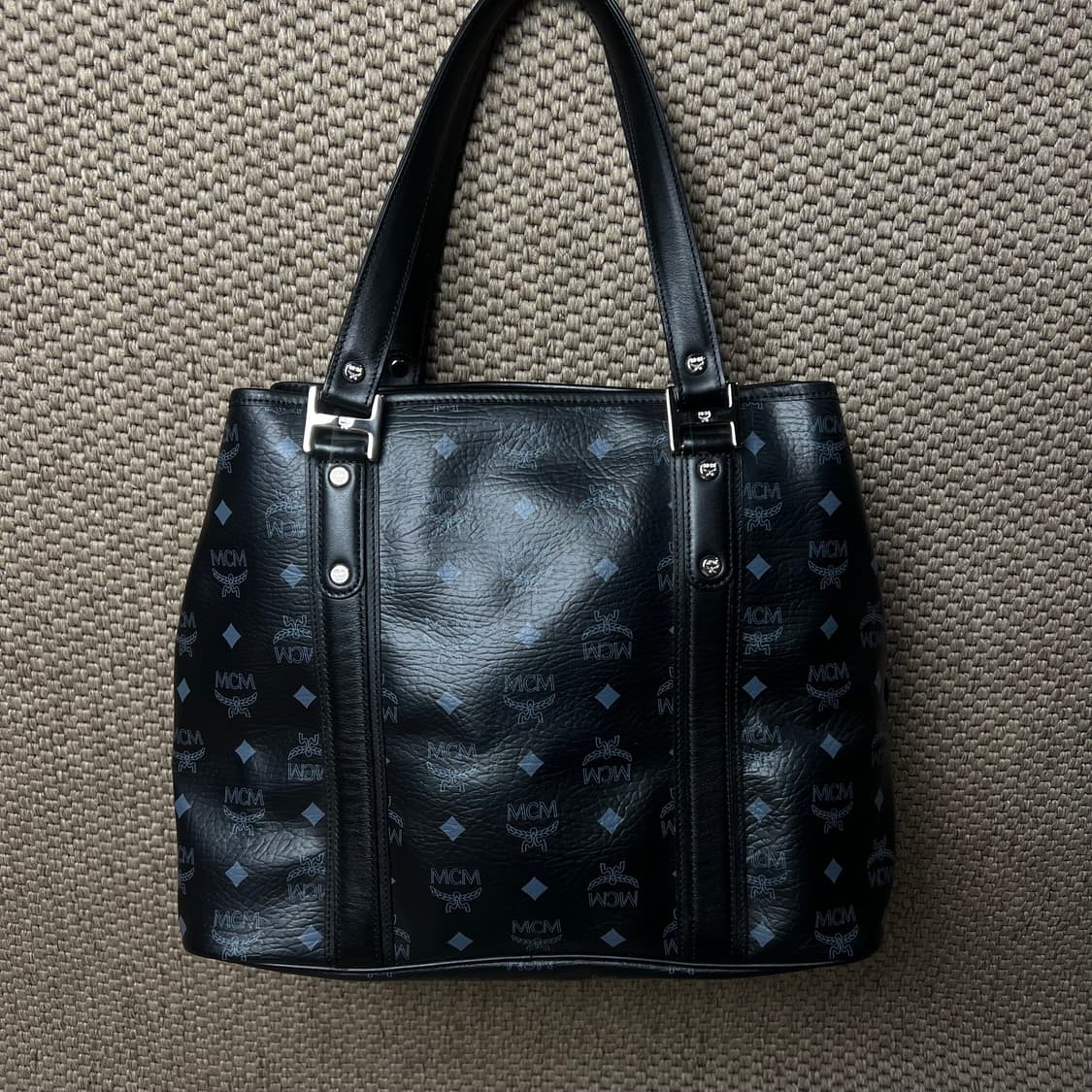 MCM 비세토스 블랙 쇼퍼백 상품이미지2