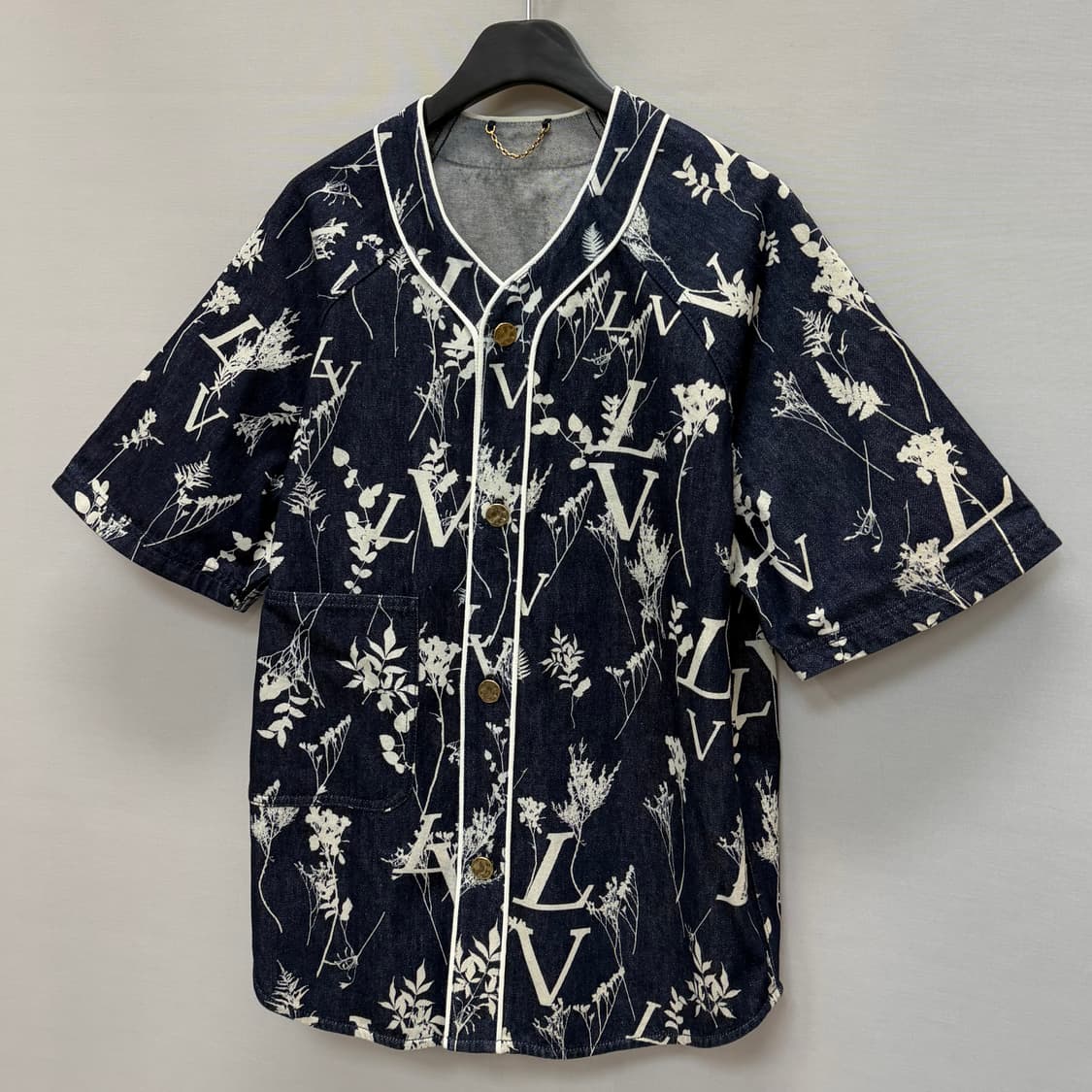 루이비통 LV 리프 데님 베이스볼 반팔셔츠 (105) 상품이미지3