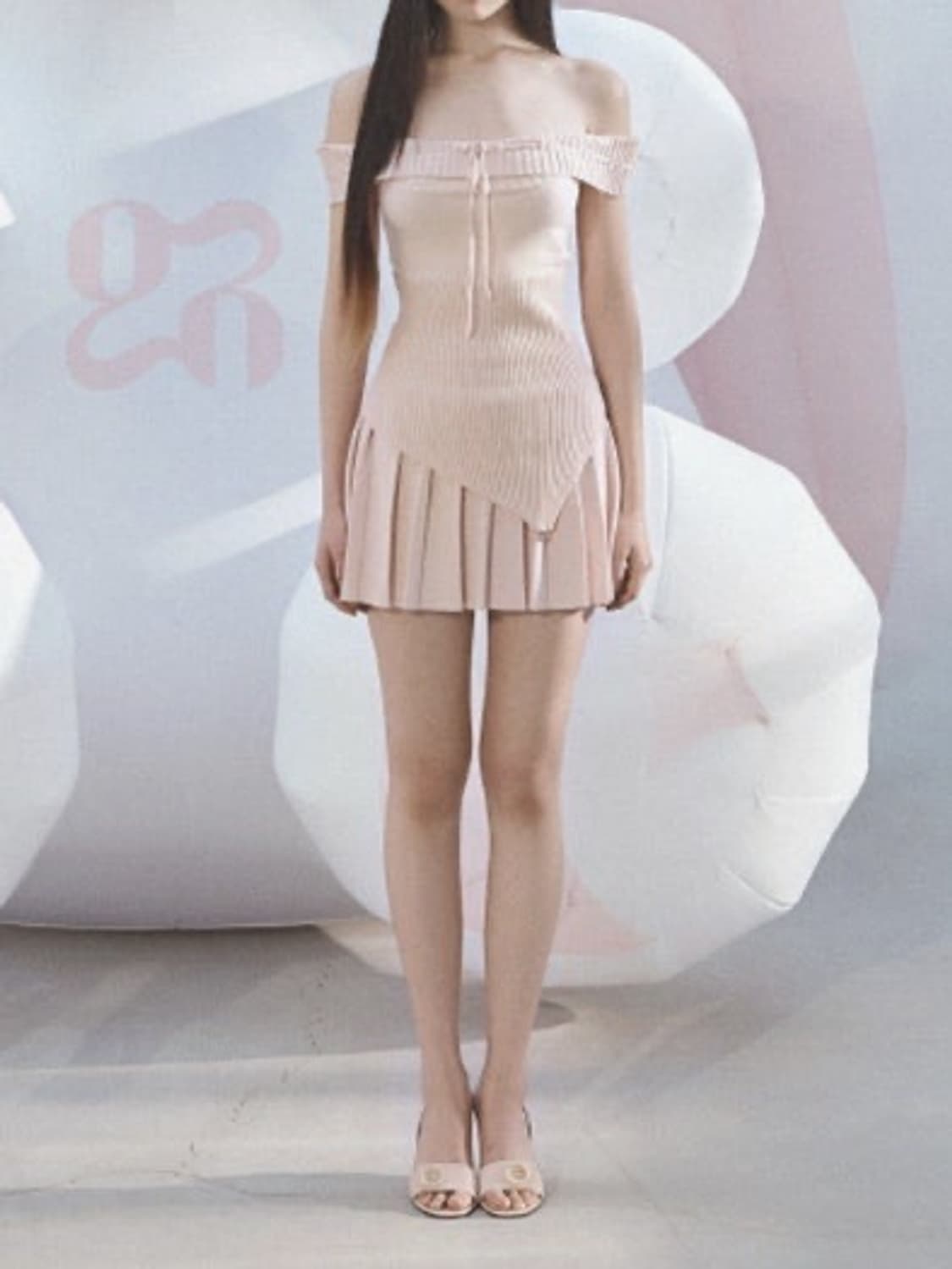 글로니 베라스윙탑&니트스커트 셋업 상품이미지1