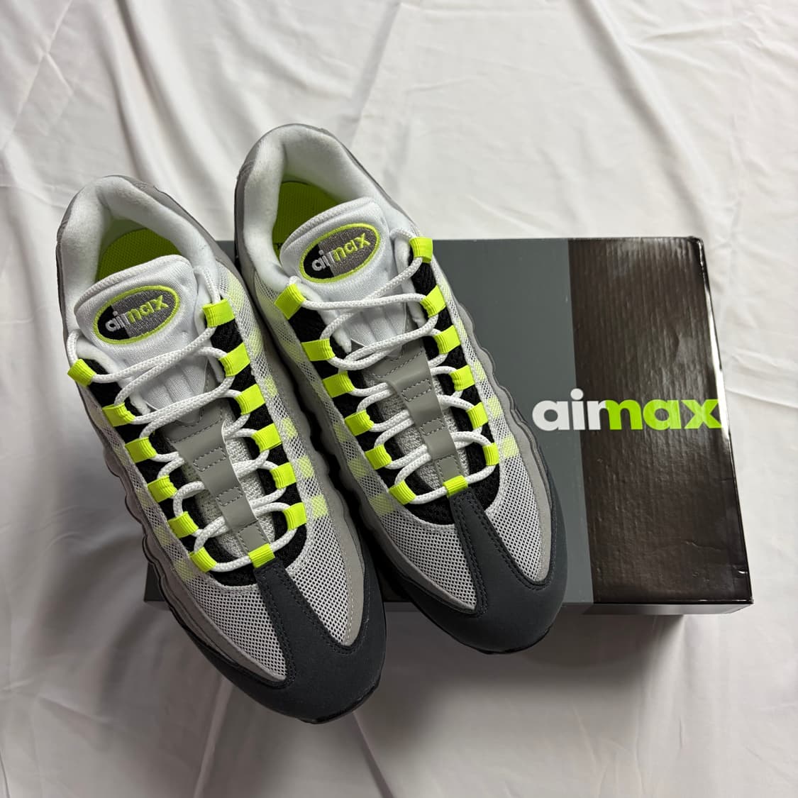 [새상품] (285) 나이키 에어맥스 95 네온 2025 상품이미지2