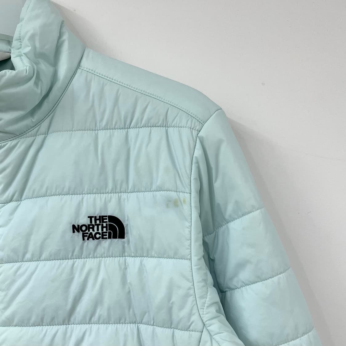 노스페이스 브이모션 하늘색 경량패딩 상품이미지6