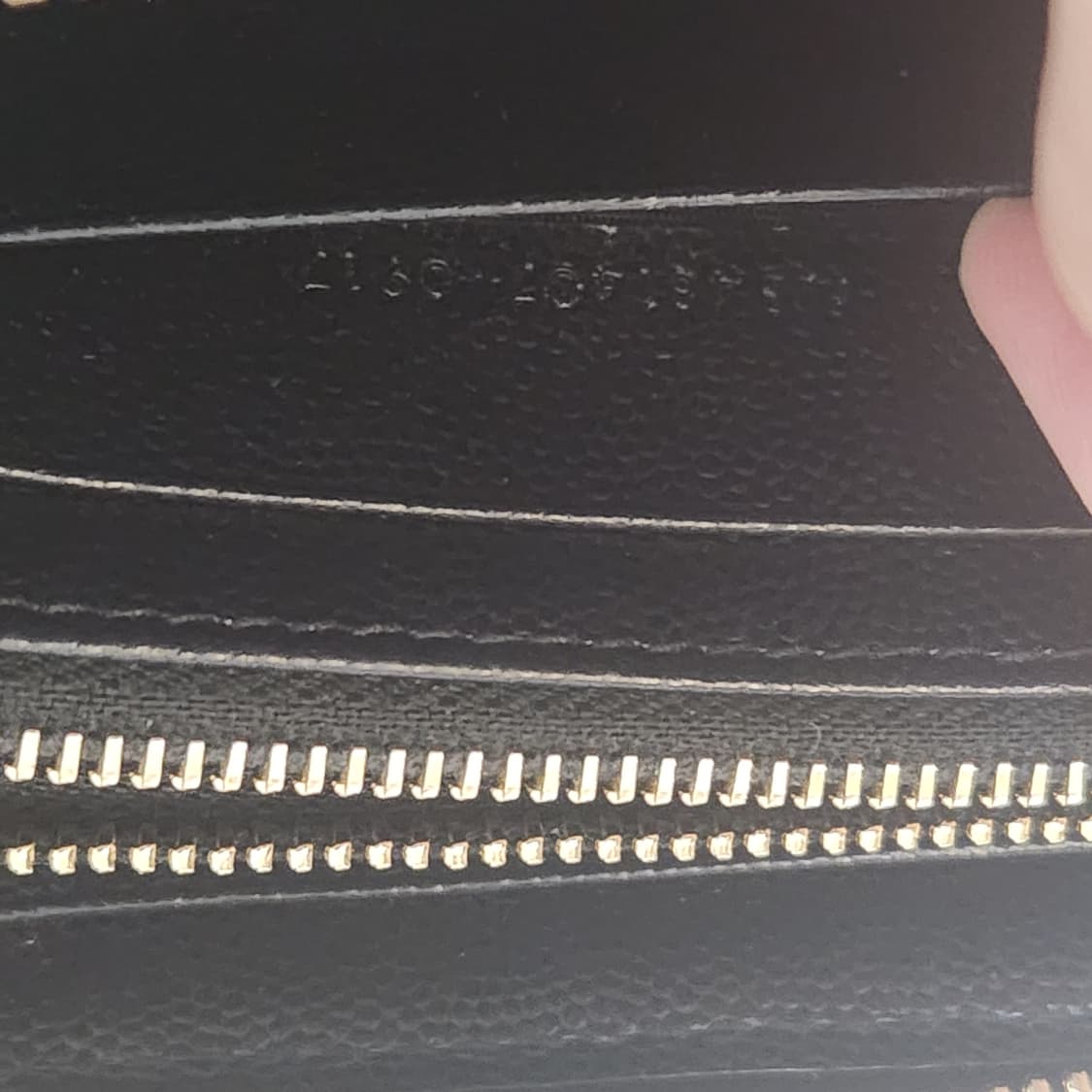 [os/정품] 생로랑 지퍼돌이 중지갑 상품이미지10