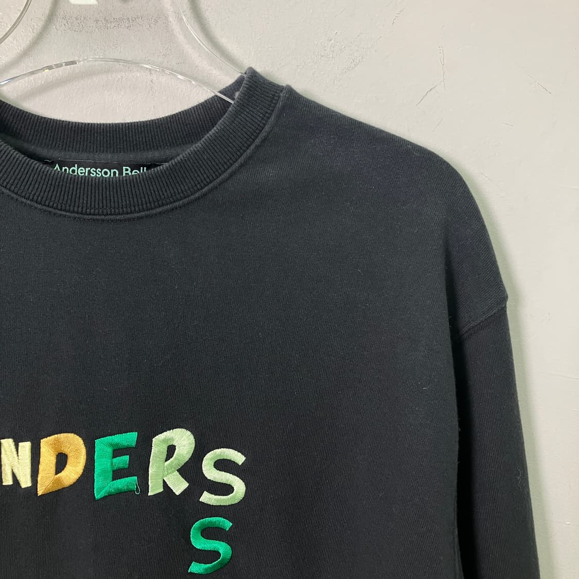 앤더슨벨 블랙 자수 로고 스웨트셔츠 S 상품이미지4