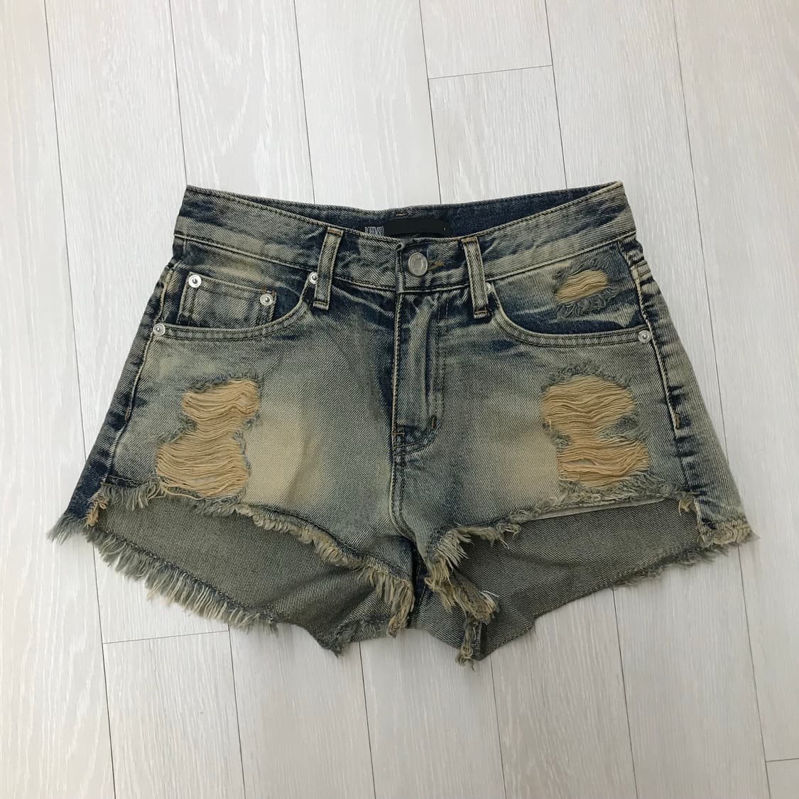 보헤미안서울 데미지 워싱 쇼츠 블루 상품이미지3