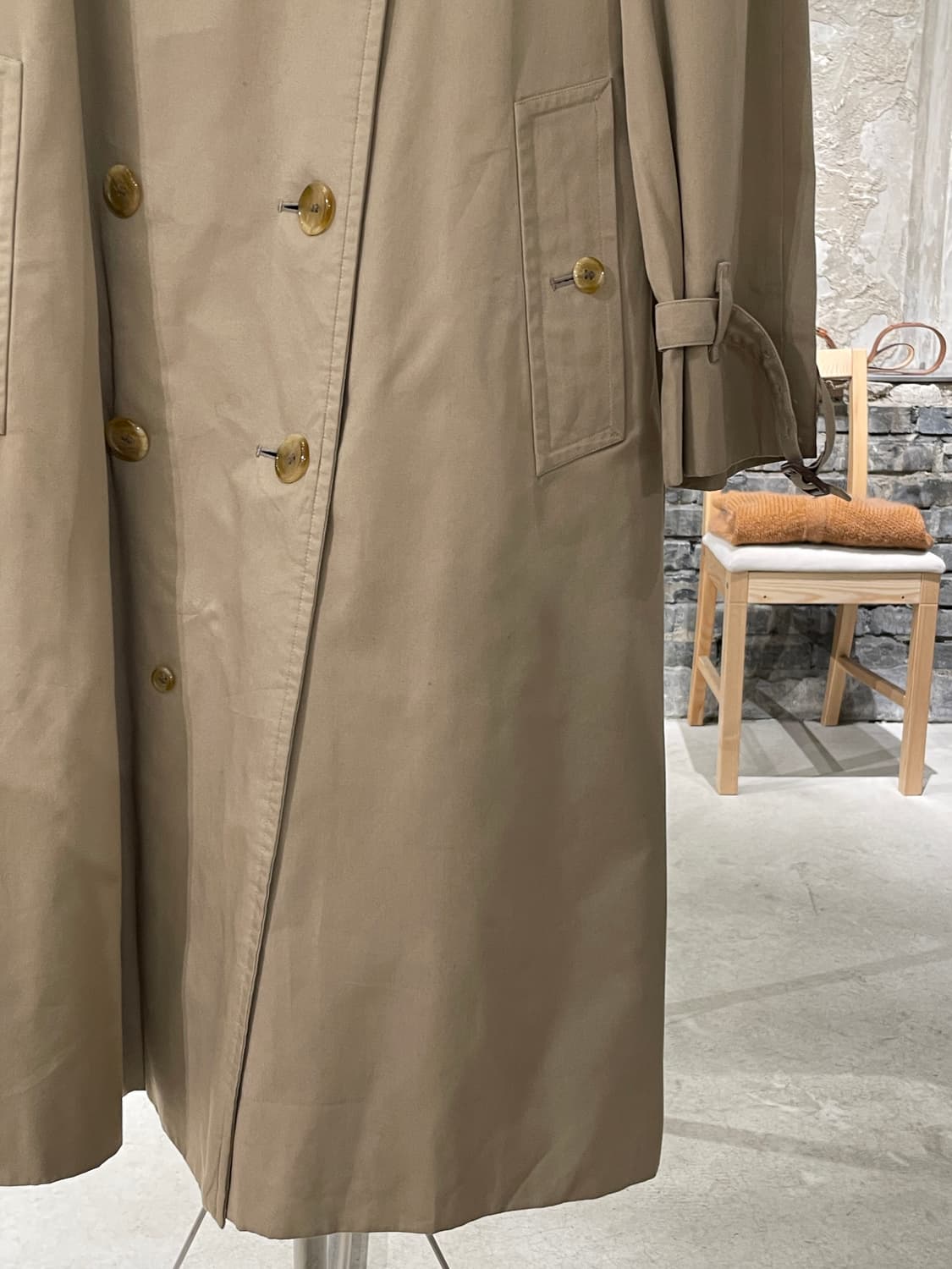 버버리 베이지 숄더 스트랩 코튼 벨티드 코트 상품이미지5