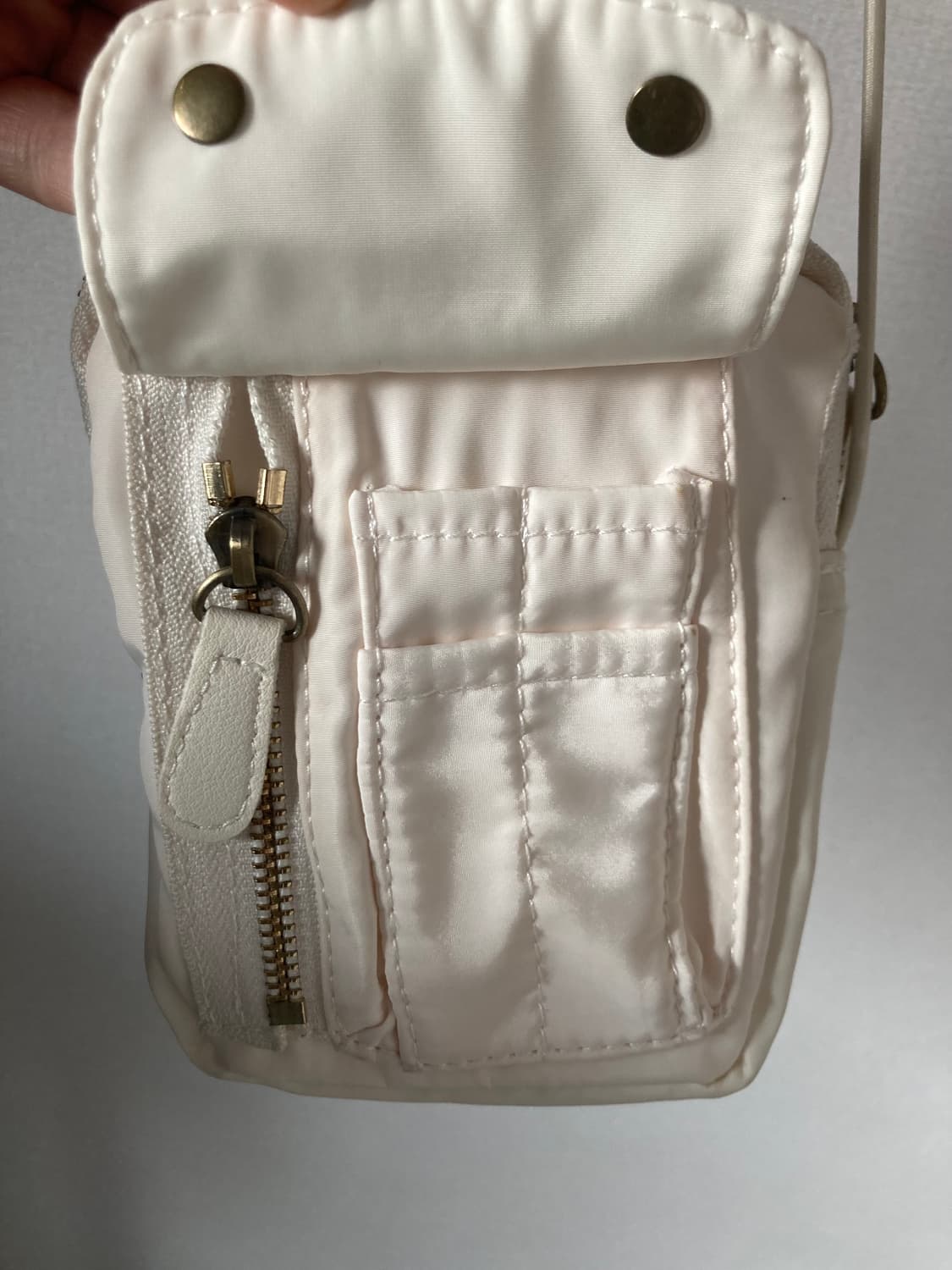 기준 미니백 나일론 화이트 상품이미지6