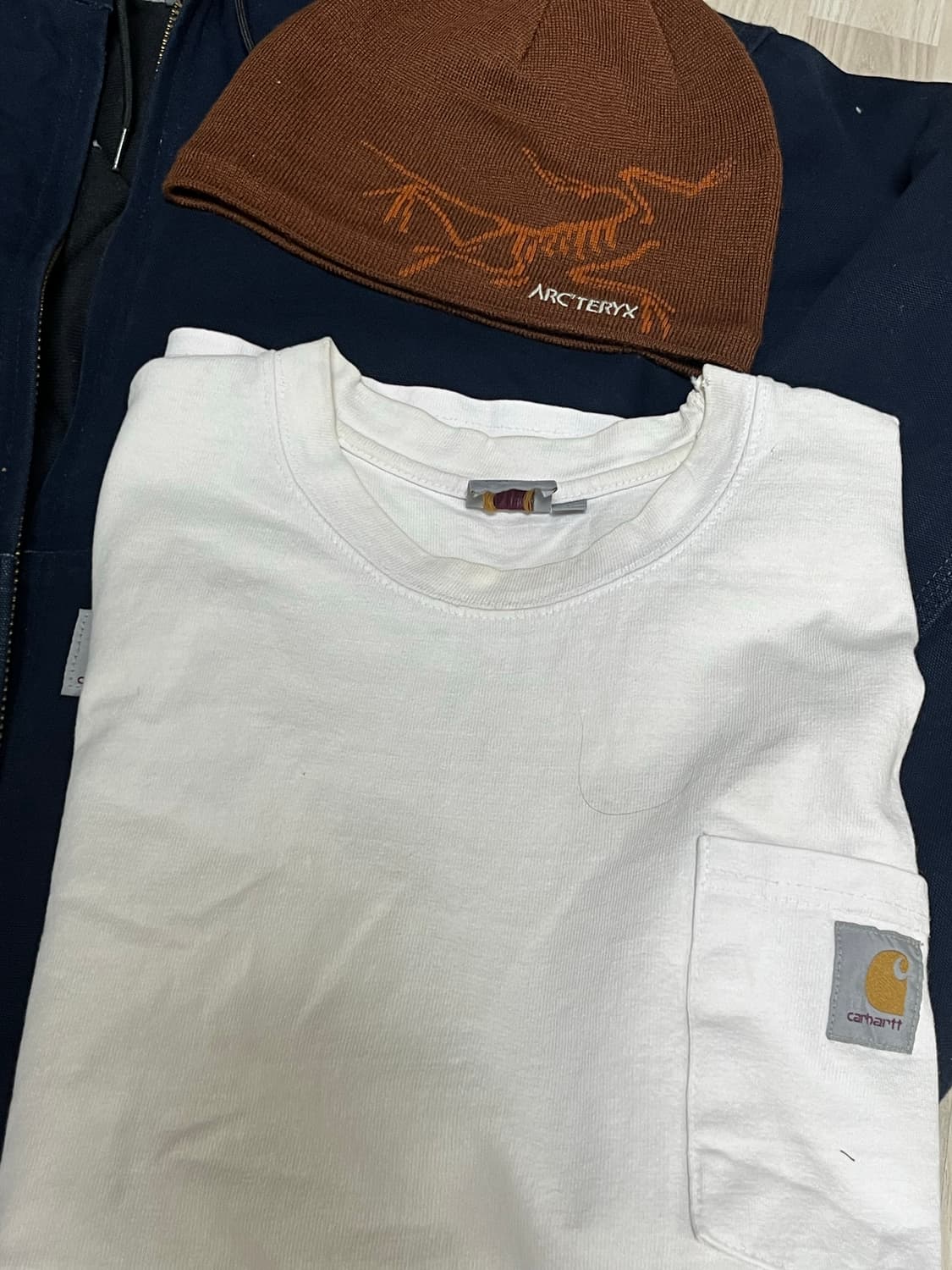 칼하트 j140 자켓 + 아크테릭스 비니  +티셔츠 세트 상품이미지3