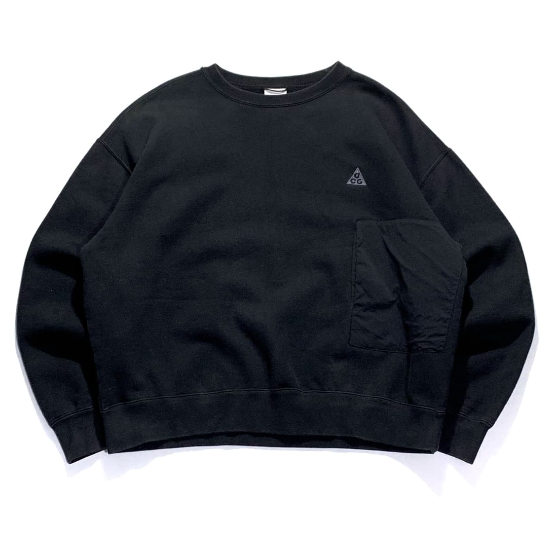 나이키 acg 맨투맨 블랙 상품이미지1