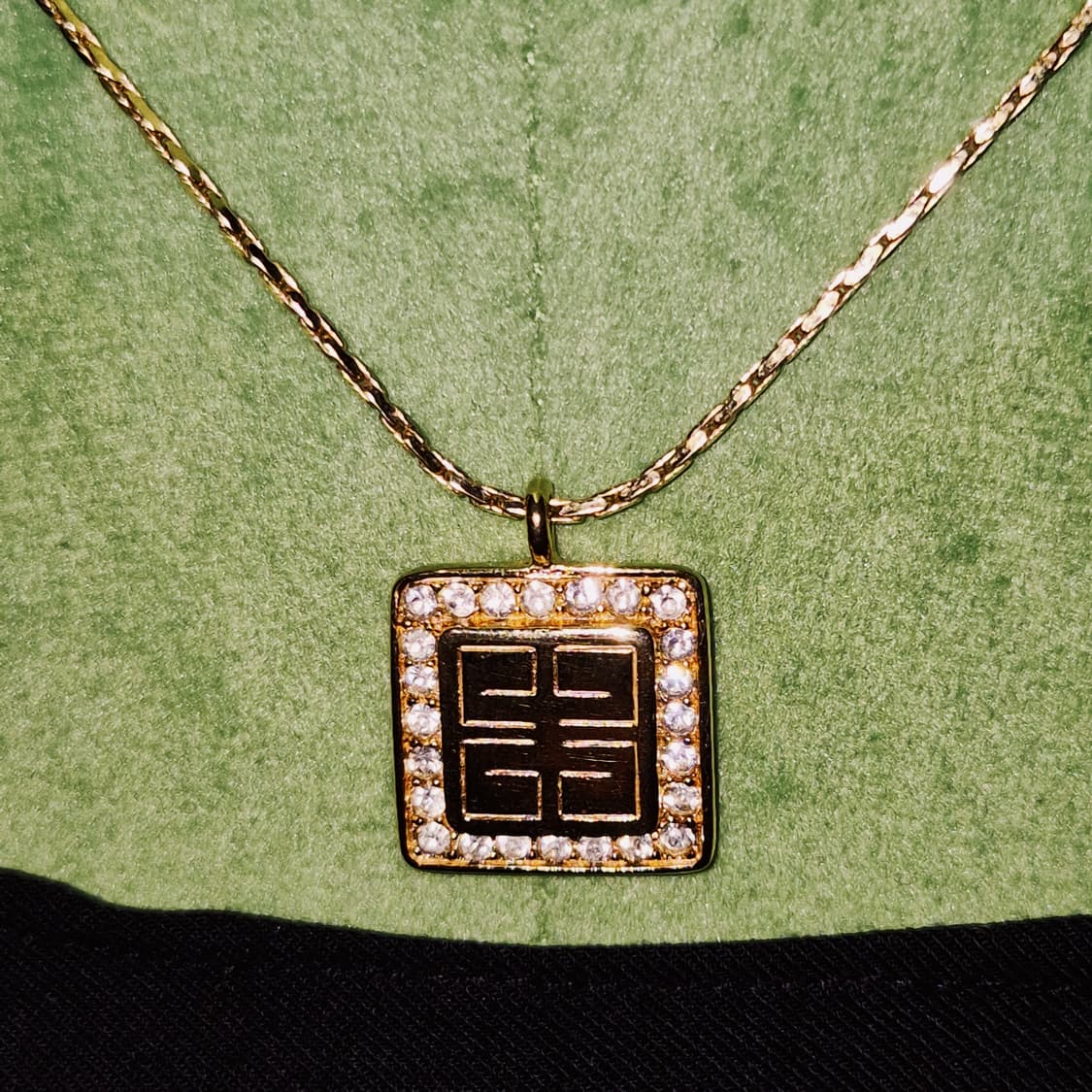 80s 지방시 비쥬 스퀘어 로고 파베 목걸이 상품이미지9