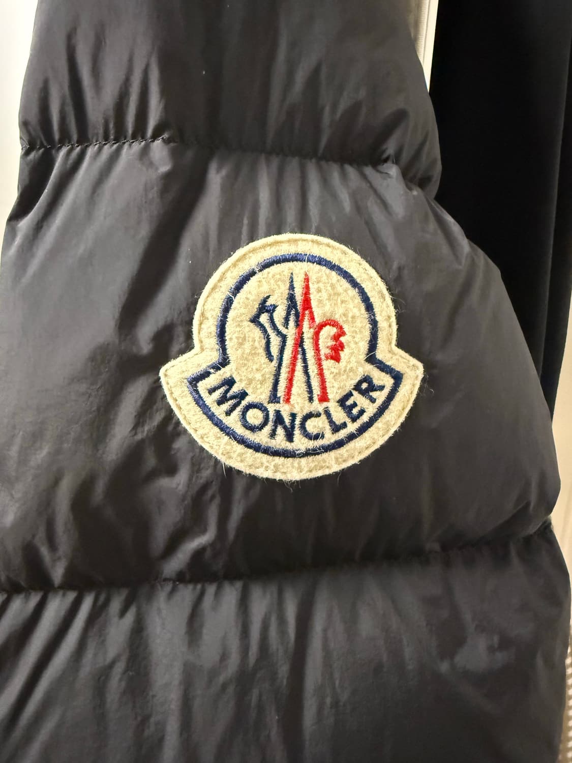 몽클레어 몽클레르 Alnair 패딩 블랙 2사이즈 상품이미지8