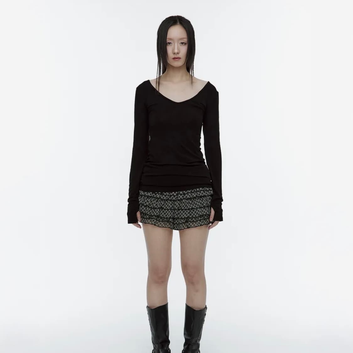 (s) 러프넥 크로스 라인 슬림탑 블랙 상품이미지2