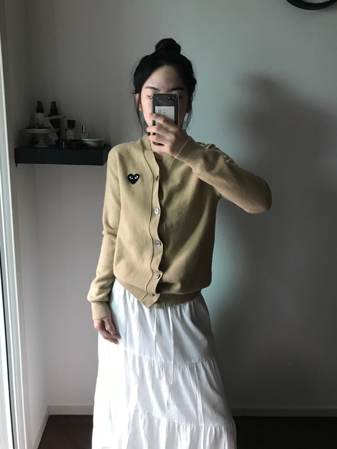 플레이 꼼데가르송 블랙 와펜 베이지 니트 가디건 상품이미지1