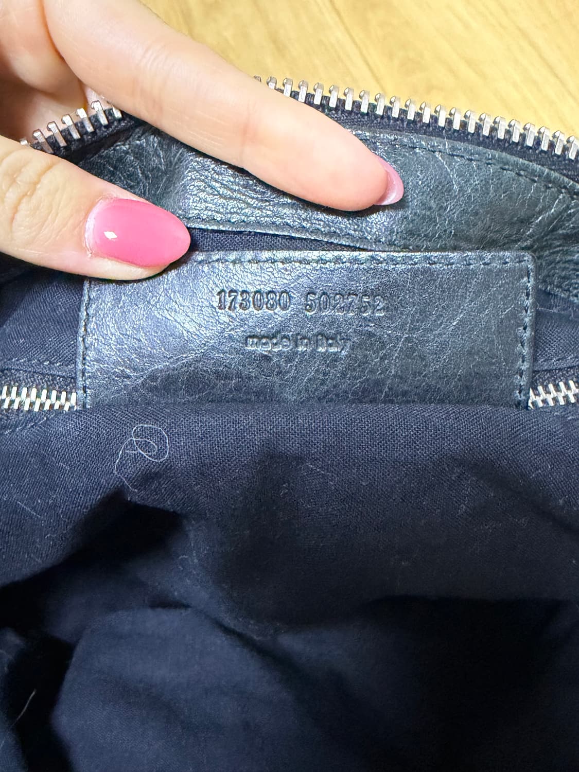 발렌시아가 클래식모터백 다크그레이 자이언트 워크 도트백 상품이미지7