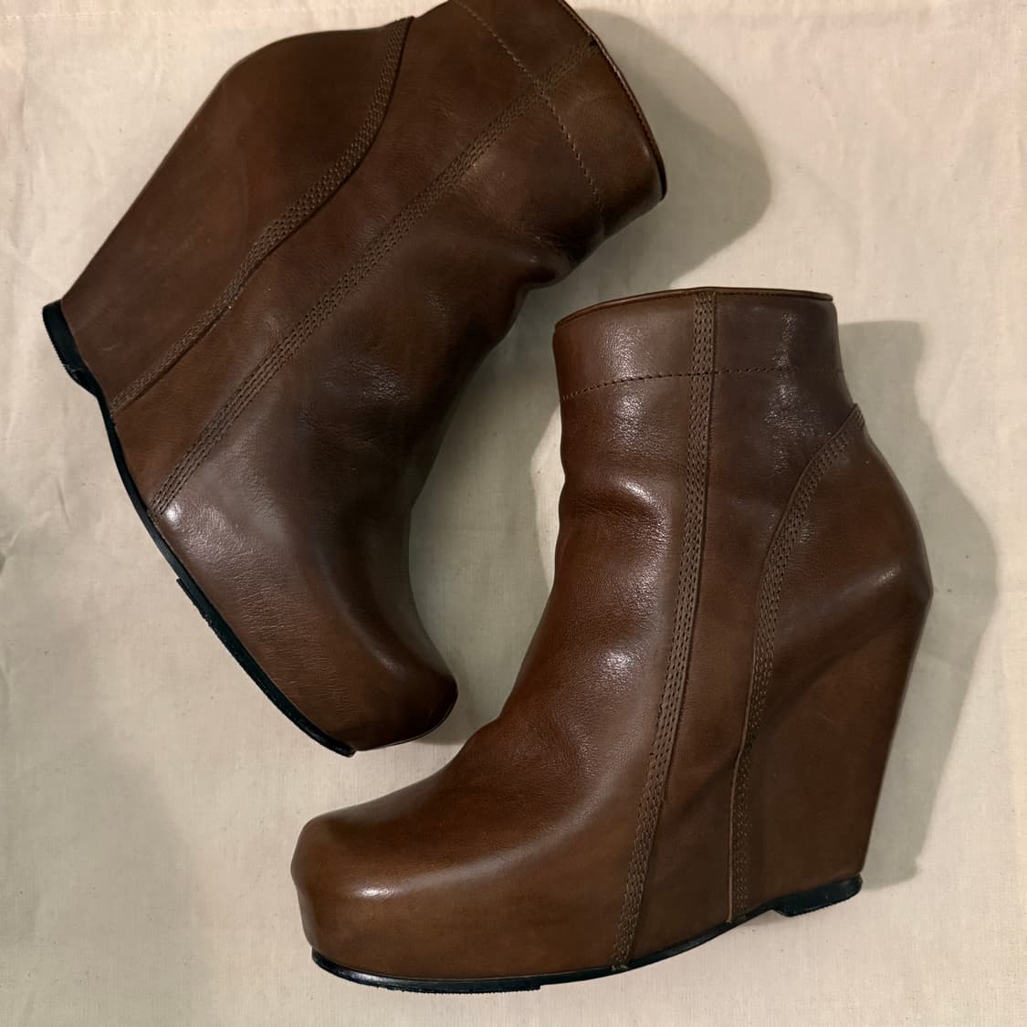 릭오웬스 웨지힐 앵클 부츠 상품이미지1