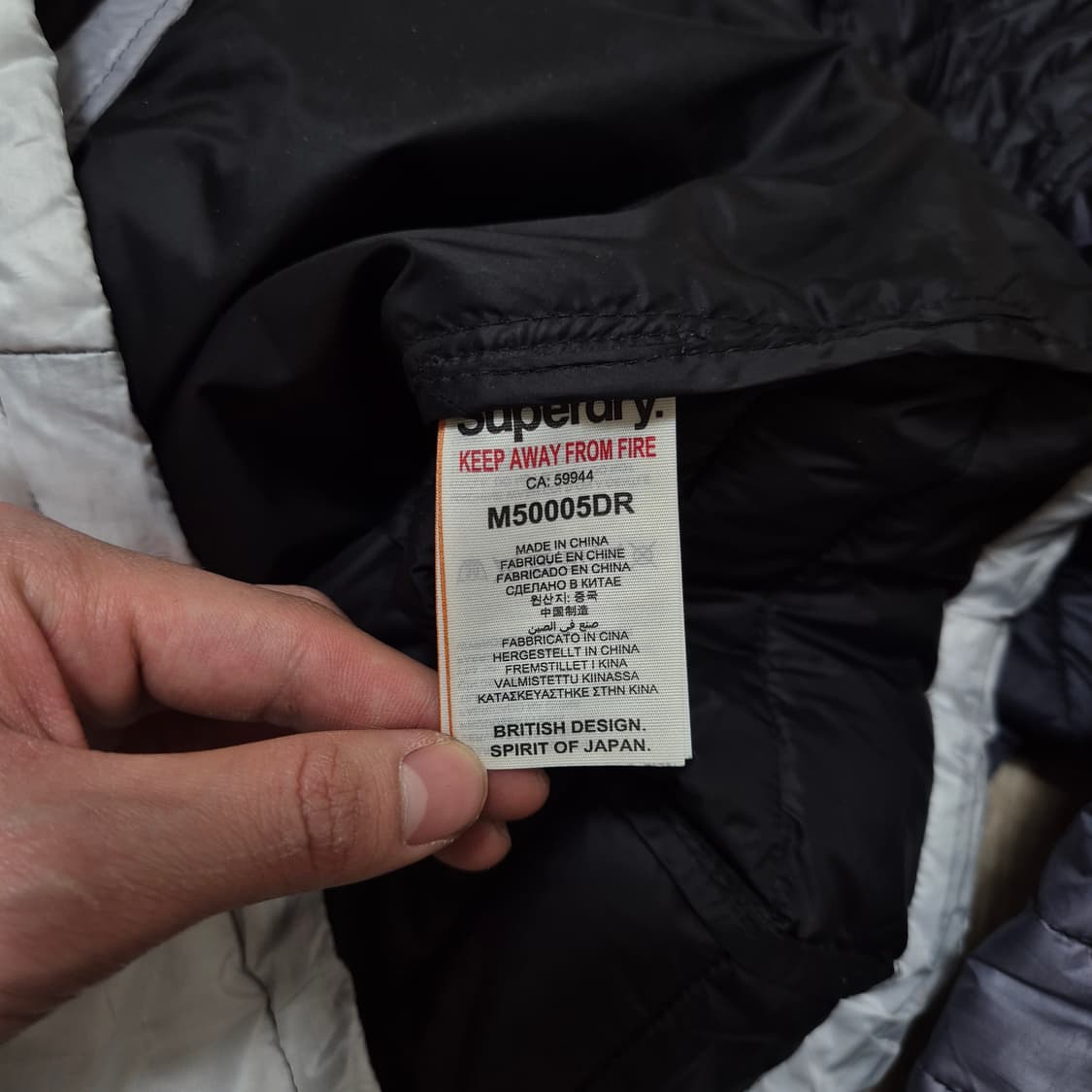 슈퍼드라이 재팬 그라데이션 파워 페이드 경량패딩 자켓 L(100) 상품이미지7