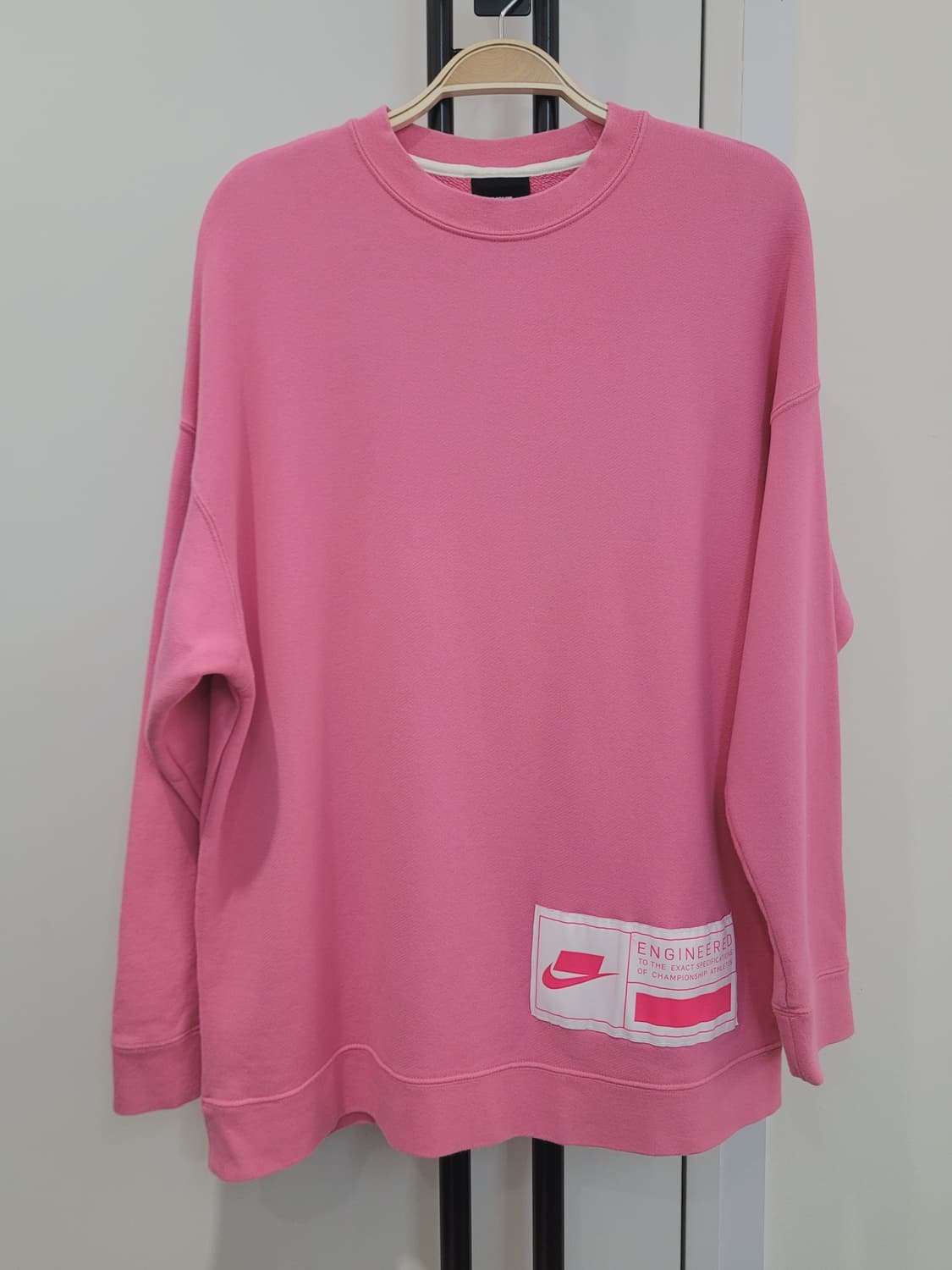 나이키 NSW FLC 오버사이즈 크루핑크 맨투맨 상품이미지3